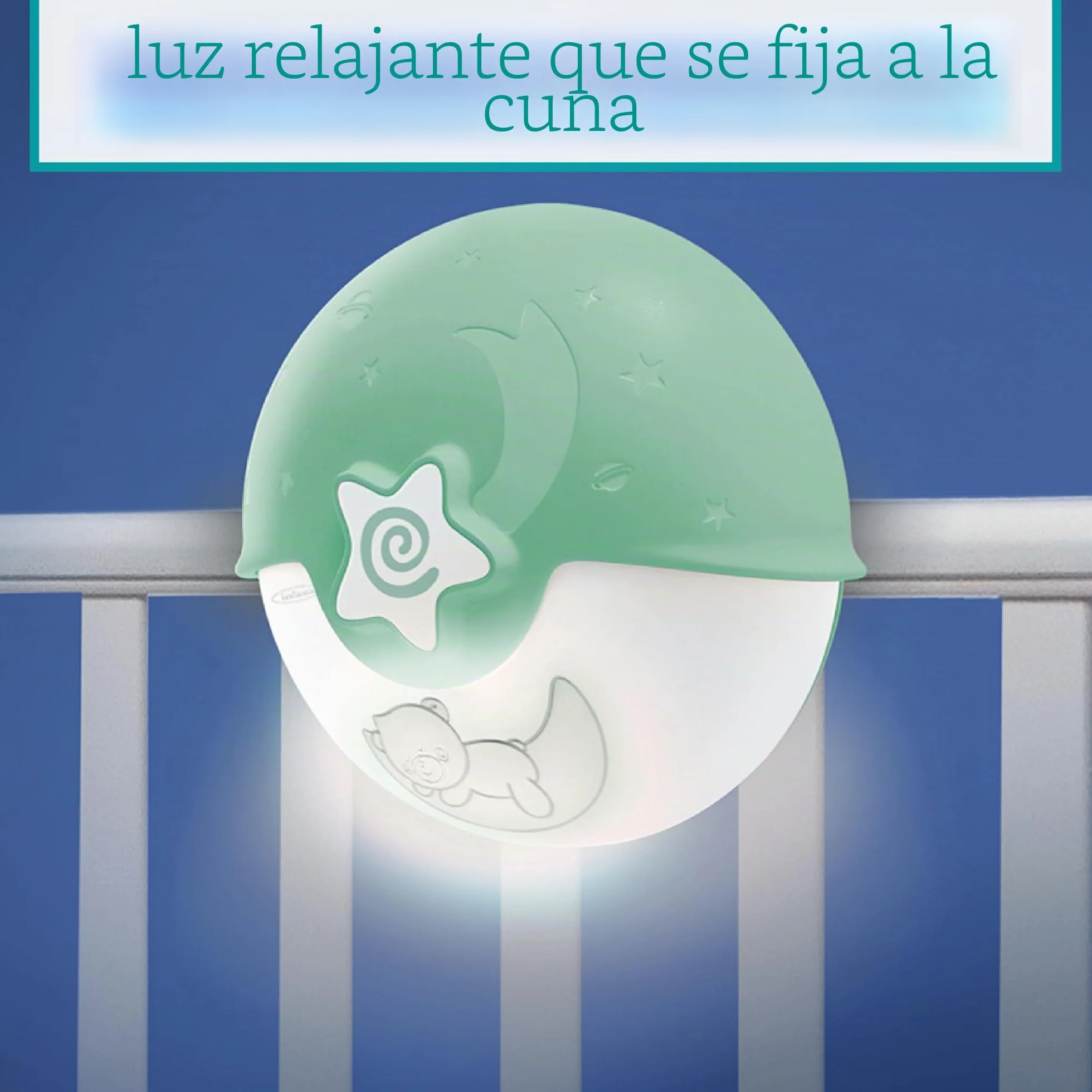 Infantino Luz Calmante y Proyector Nocturna con Clip para Cuna Grow-with-Me, Proyector de Estrellas y Luz de Mesa con Melodías y Sensores de Sonido, Salvia