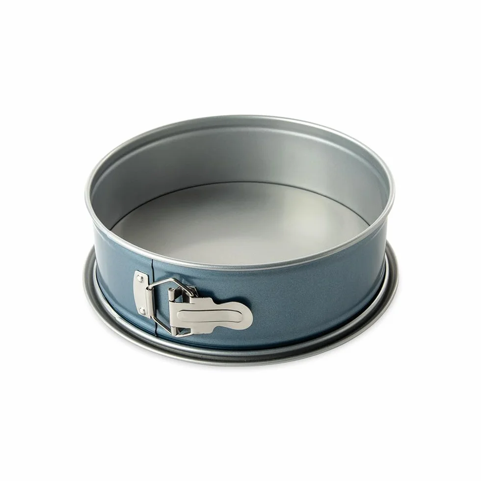 Nordic Ware Molde de resorte a prueba de fugas, 10 tazas, colores surtidos, 9 pulgadas