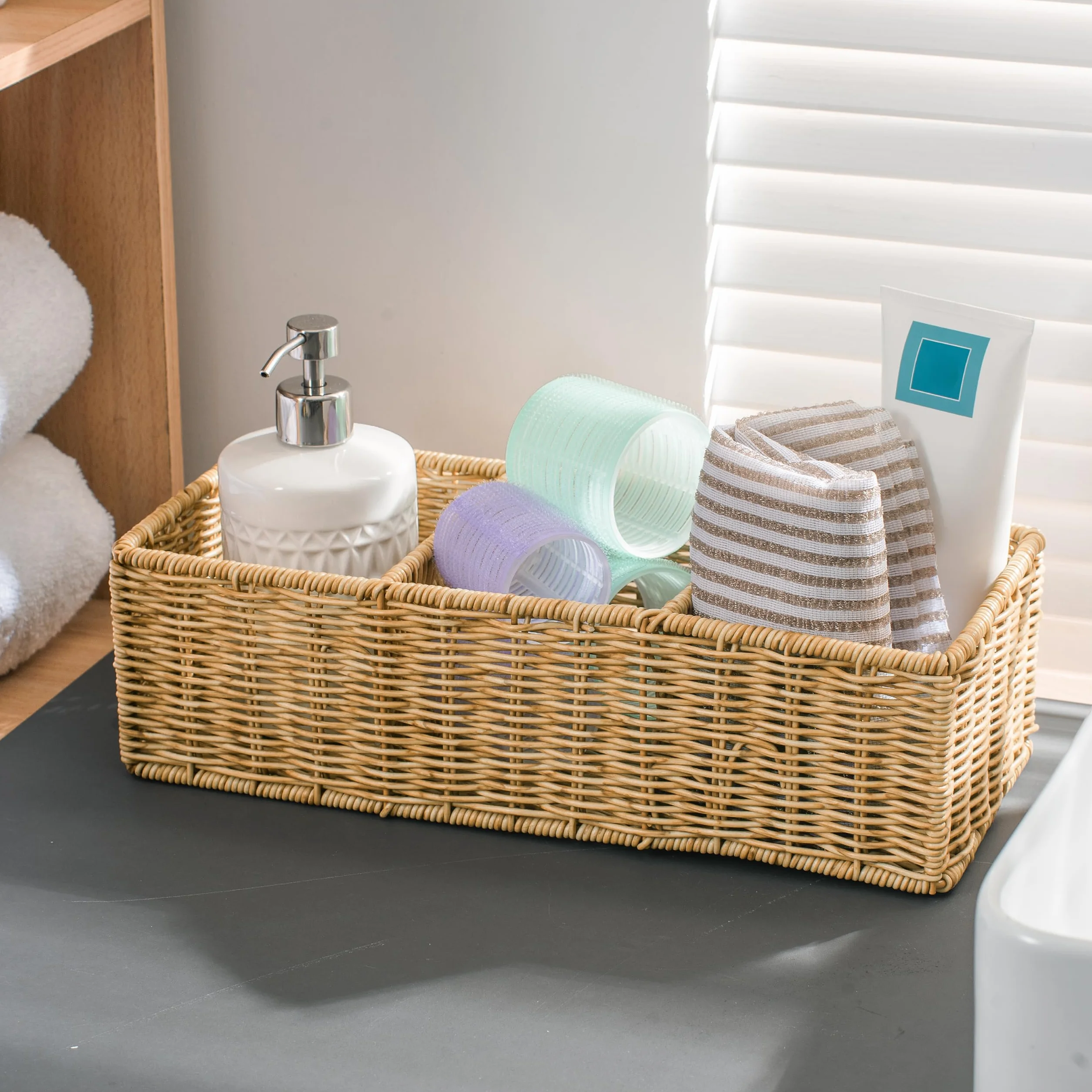 myHomeBody Cesta de mimbre con 3 compartimentos, cestas tejidas para organizar, organizador de mostrador de baño, organización de dormitorio, Tan, 1 pieza
