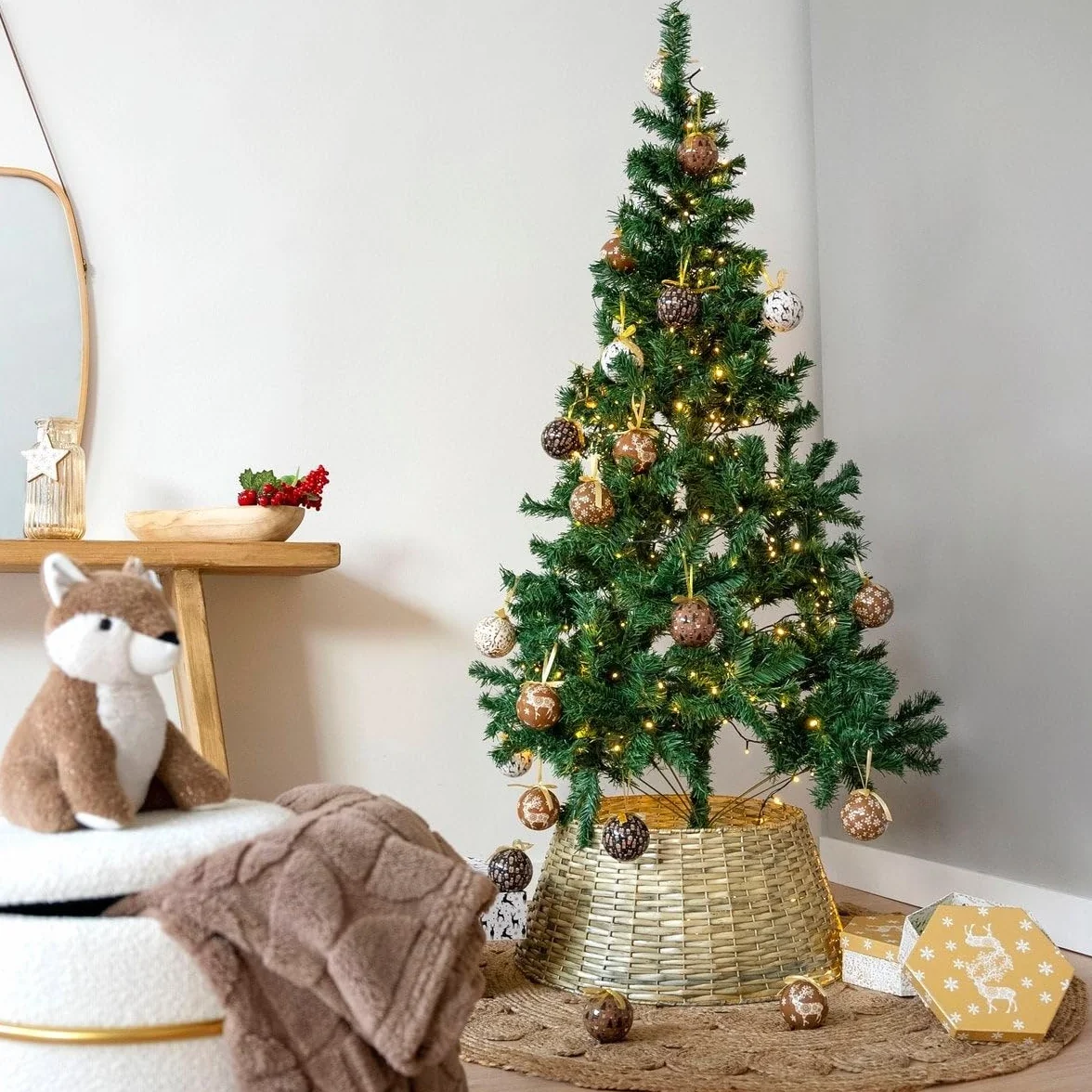 LOLAhome Cubre pie para árbol de Navidad Desmontable de Mimbre Natural