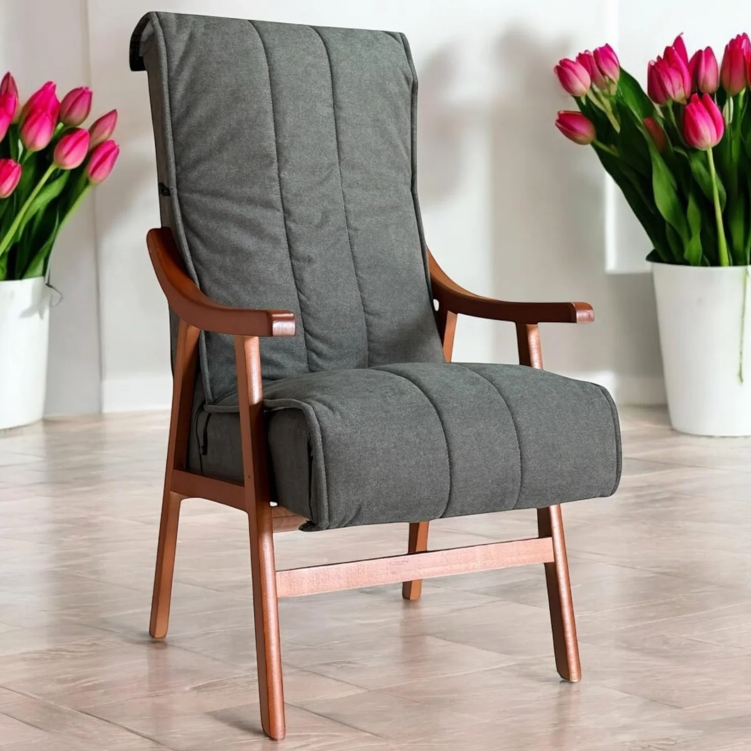 Sillón Alto con Manta y reposabrazos tapizado Marengo