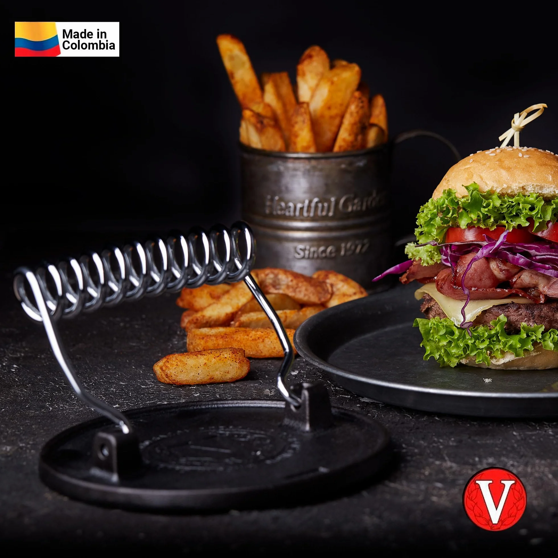 Victoria Prensa Hamburguesas Smash Burger Hierro Fundido Esmaltado 16,5cm Aplastador de Carne para Barbacoa Profesional, Mango Resistente al Calor, Libre de Tóxicos sin PTFE ni PFOA