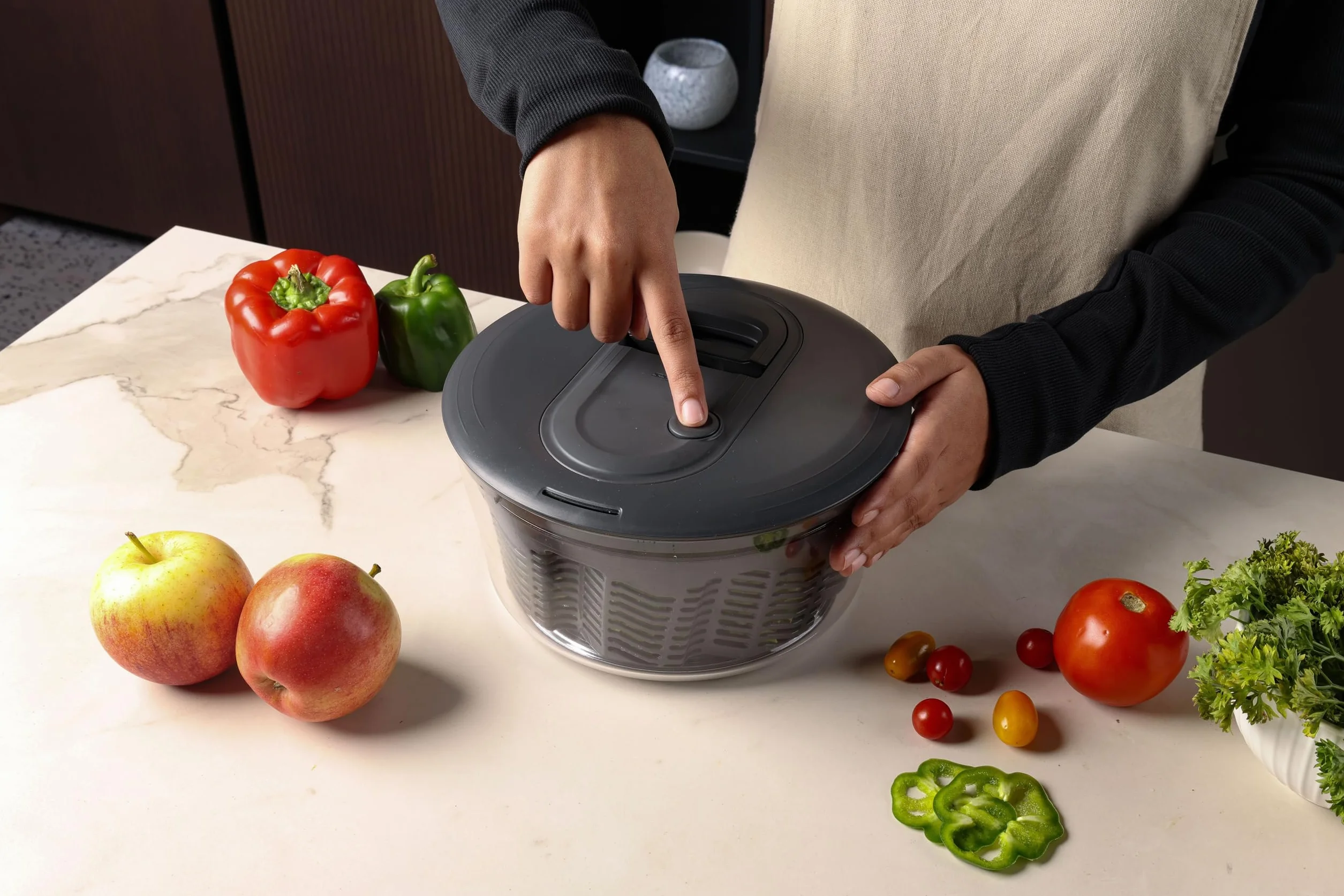 Zyliss Easy Spin Clásico Centrifugadora Lechuga Pequeña 3,5 L, Tecnología AquaVent™, Cuerda y Botón de Parada, Salida de Drenaje, Antideslizante, Sin BPA, Escurridor de Lechuga, Ensalada, Gris
