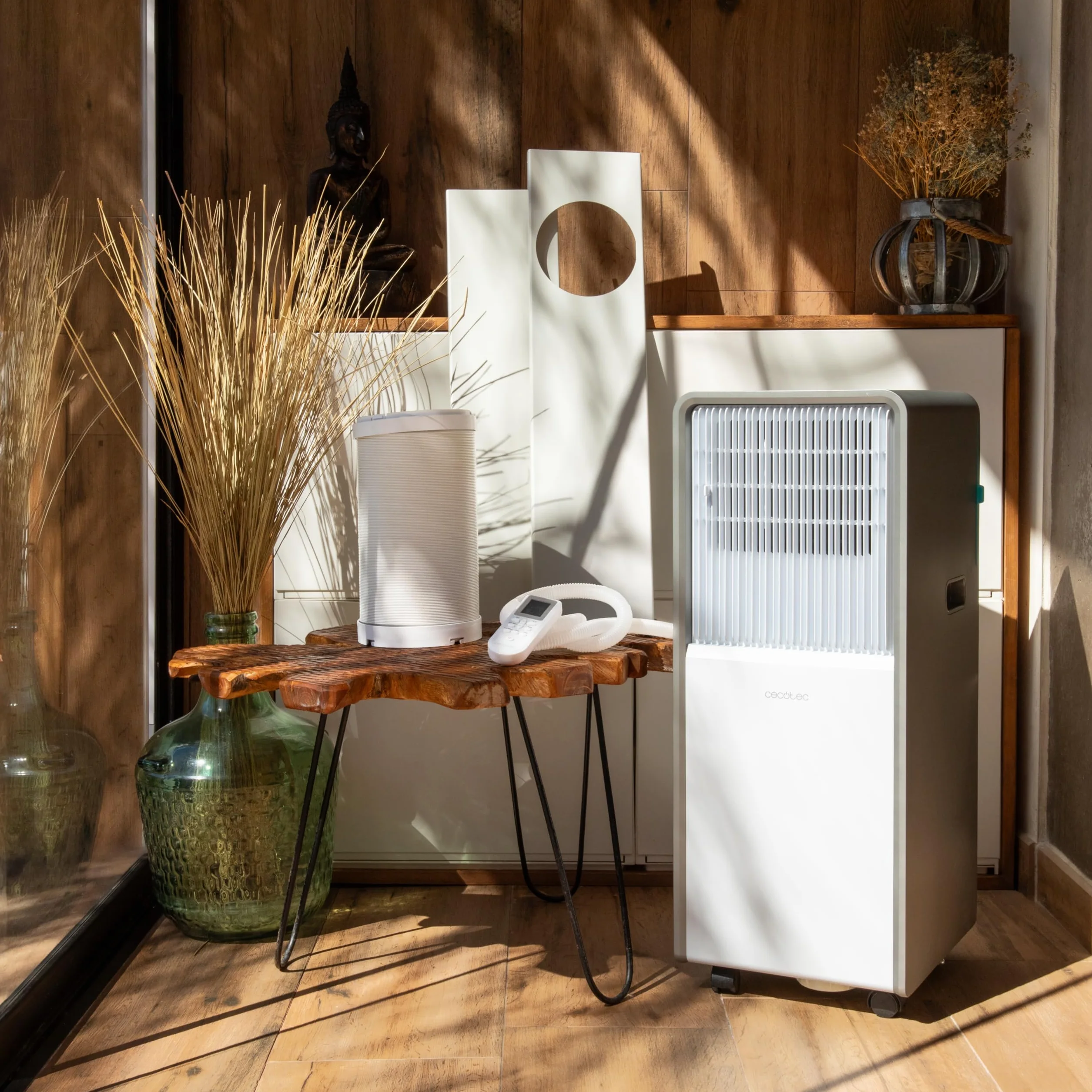 Cecotec Aire Acondicionado Portátil con Mando y Bomba de Calor ForceClima 12650 Style Heating. 12000 BTU, Pantalla LED, Táctil, 5 Modos, 2 Velocidades, Deshumidificador, Temporizador, 28m2