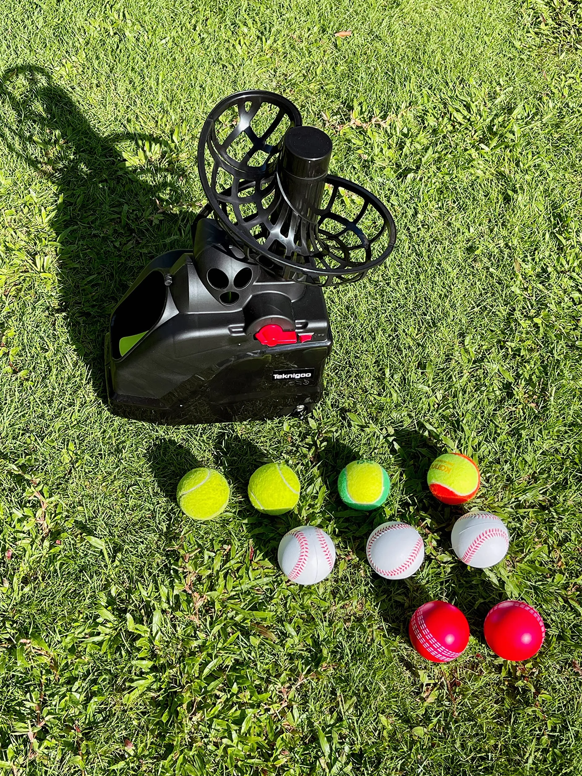 Entrenador Tenis Lanza Pelotas 3 LB, 10 Bolas, AC/Batería, USB