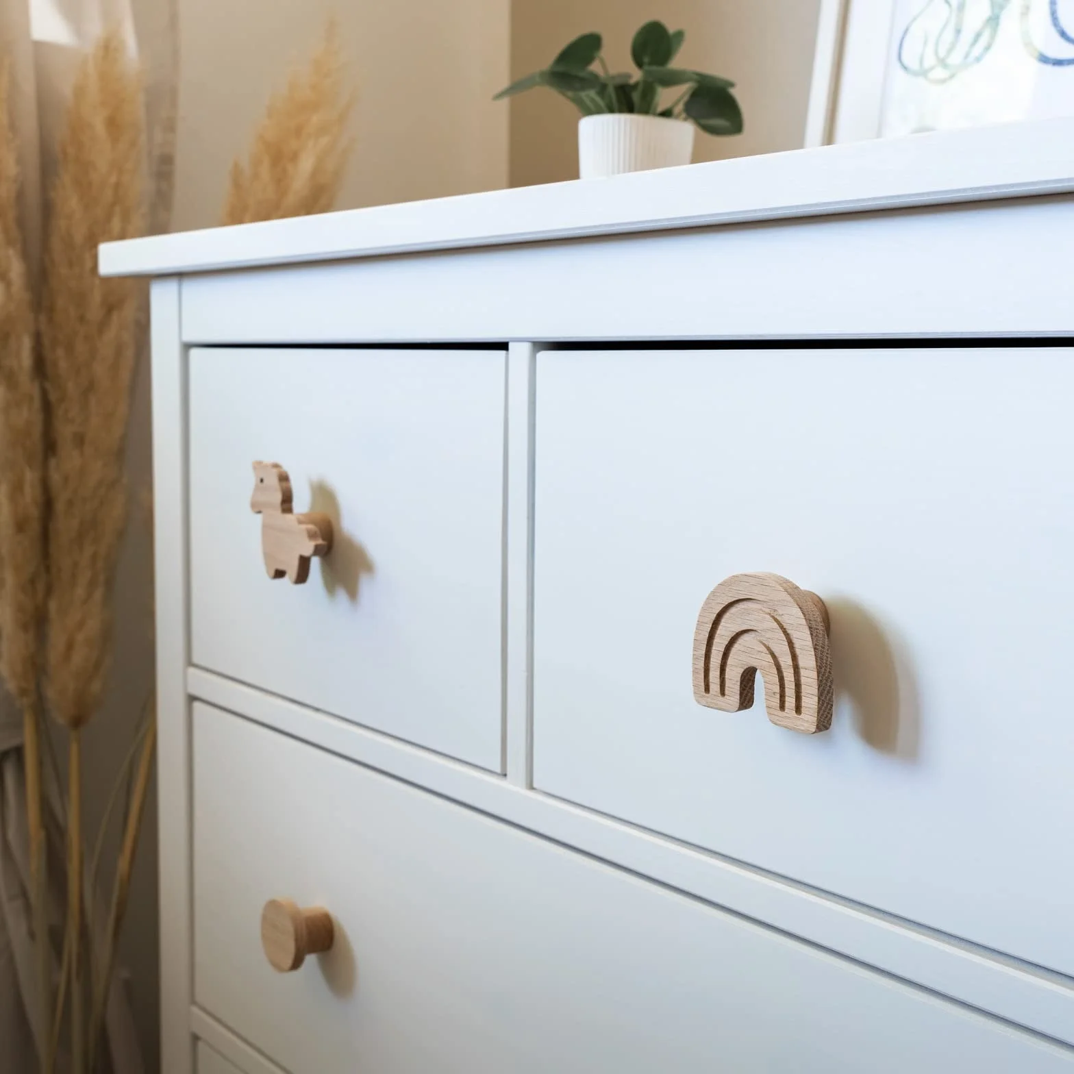Tiradores de muebles con diseño de cuento de hadas, para muebles infantiles, de madera de roble sin tratar cómoda armario puerta habitación de los niños regalo (4 unicornio corazón arco iris corona)