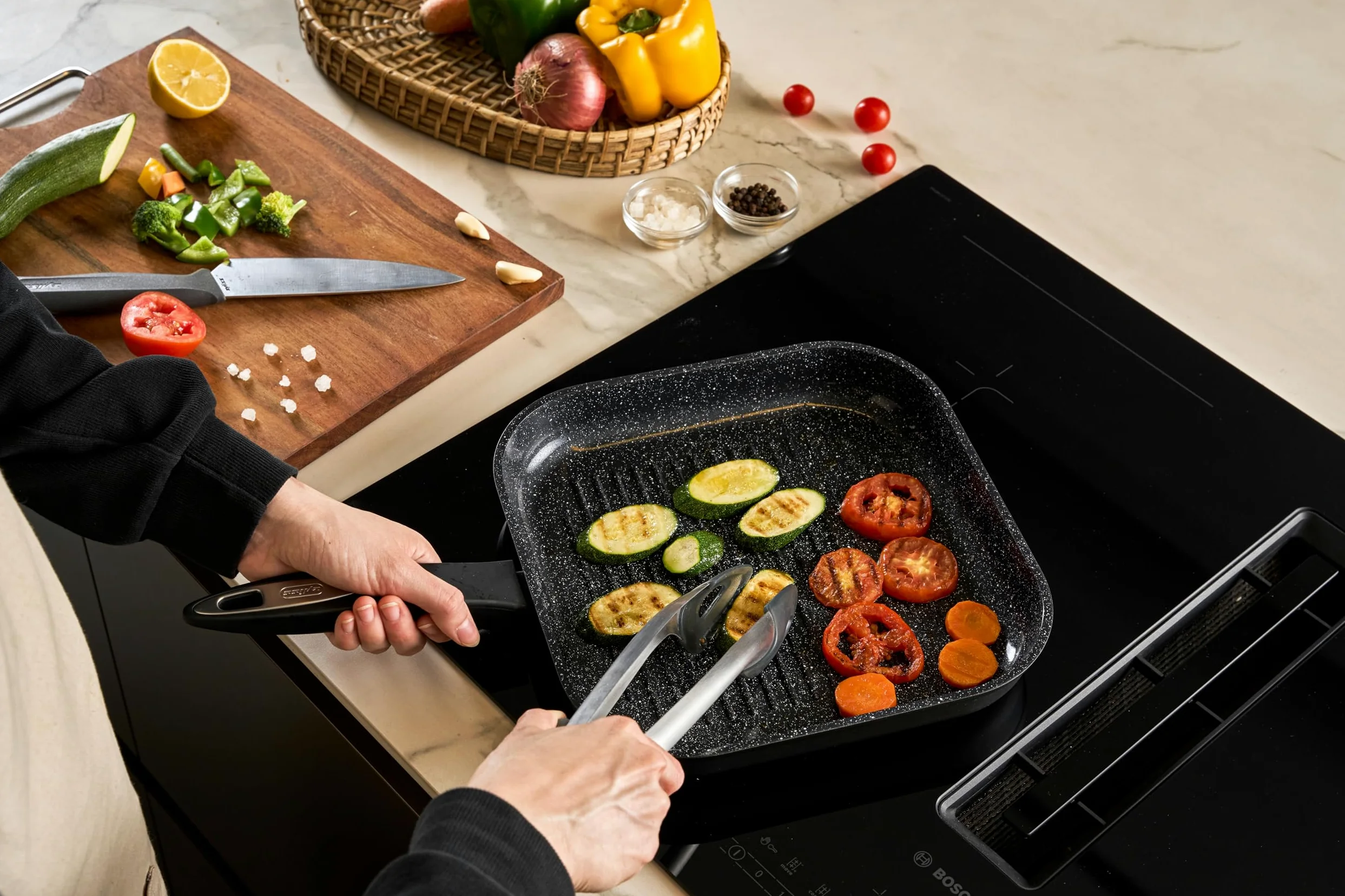Zyliss Ultimate Sartén Grill Antiadherente de Cerámica 26x26 cm, sin PFOA | Apto para inducción y horno, No Tóxica para cocina saludable, Apto para lavavajillas, aluminio forjado, garantía de 10 años