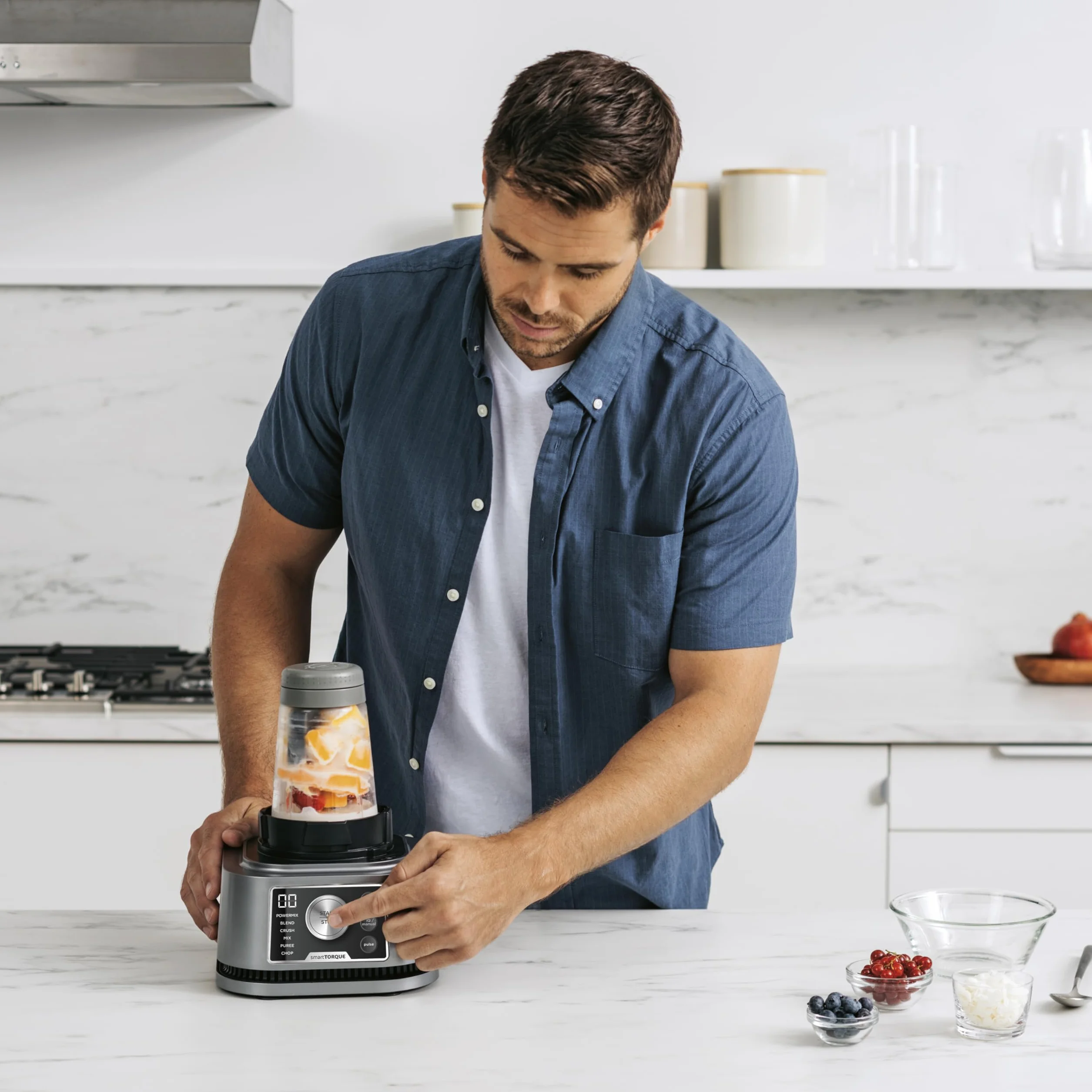 Ninja Foodi Power Nutri Batidora de vaso 3 en 1, Smoothies, cremas y bebidas heladas, jarra de 2,1 l, vaso de 700 ml, recipiente de 400 ml con varilla Power Paddle, 1200 W, Plateada CB350EU