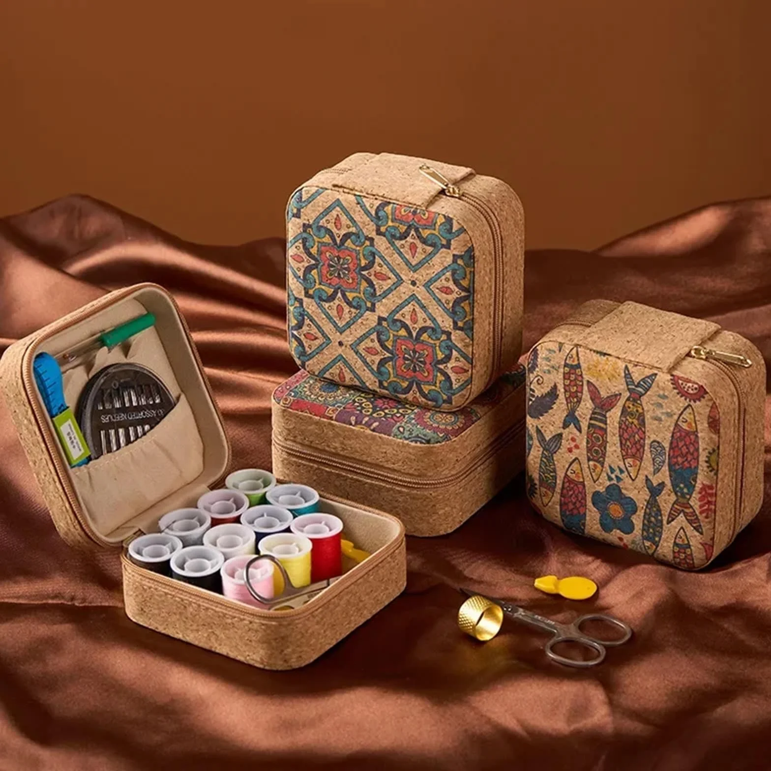 Kit De Costura De Viaje Caja de agujas e hilos retro 1/3/5/10 piezas, juego for el hogar, portátil, multifuncional, bolsa, herramientas costura, a mano(Type 4,5CPS)