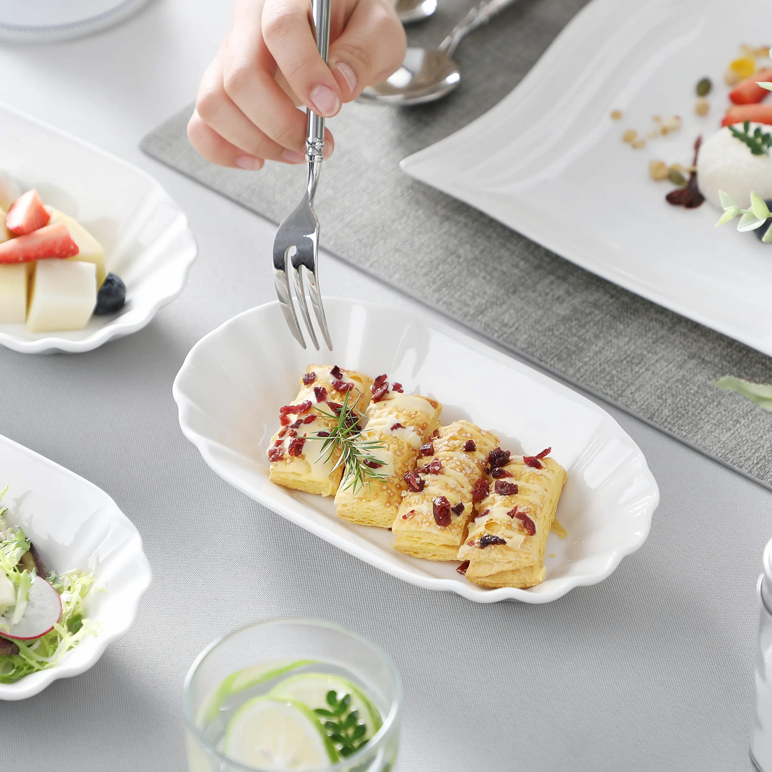 MALACASA, Series - Platos de postre de porcelana blanca de 7.75 pulgadas, bandeja de desayuno, plato de cena, platos de patatas fritas (19,5 x 12 x 3,5 cm), juego de 8