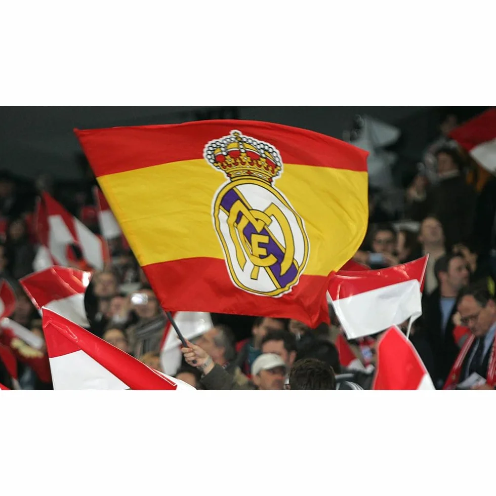 Bandera Gorro Bufanda Oficiales de Fútbol Equipación Oficial Regalo Equipo RMadrid