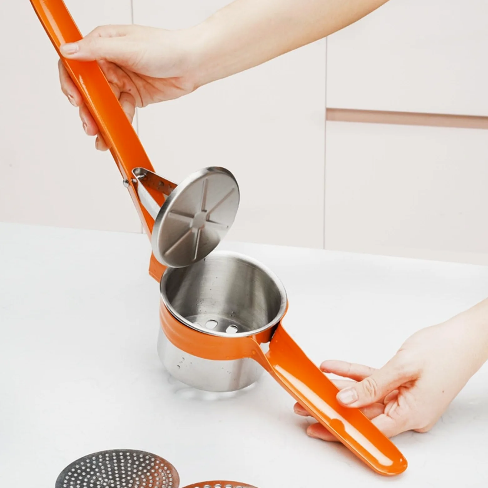 Prensador de Patatas Exprimidor de Patatas con 3 Discos Intercambiables Puré de Patatas Frutas Verduras y más Exprimidor y triturador de Patatas Chef Genial