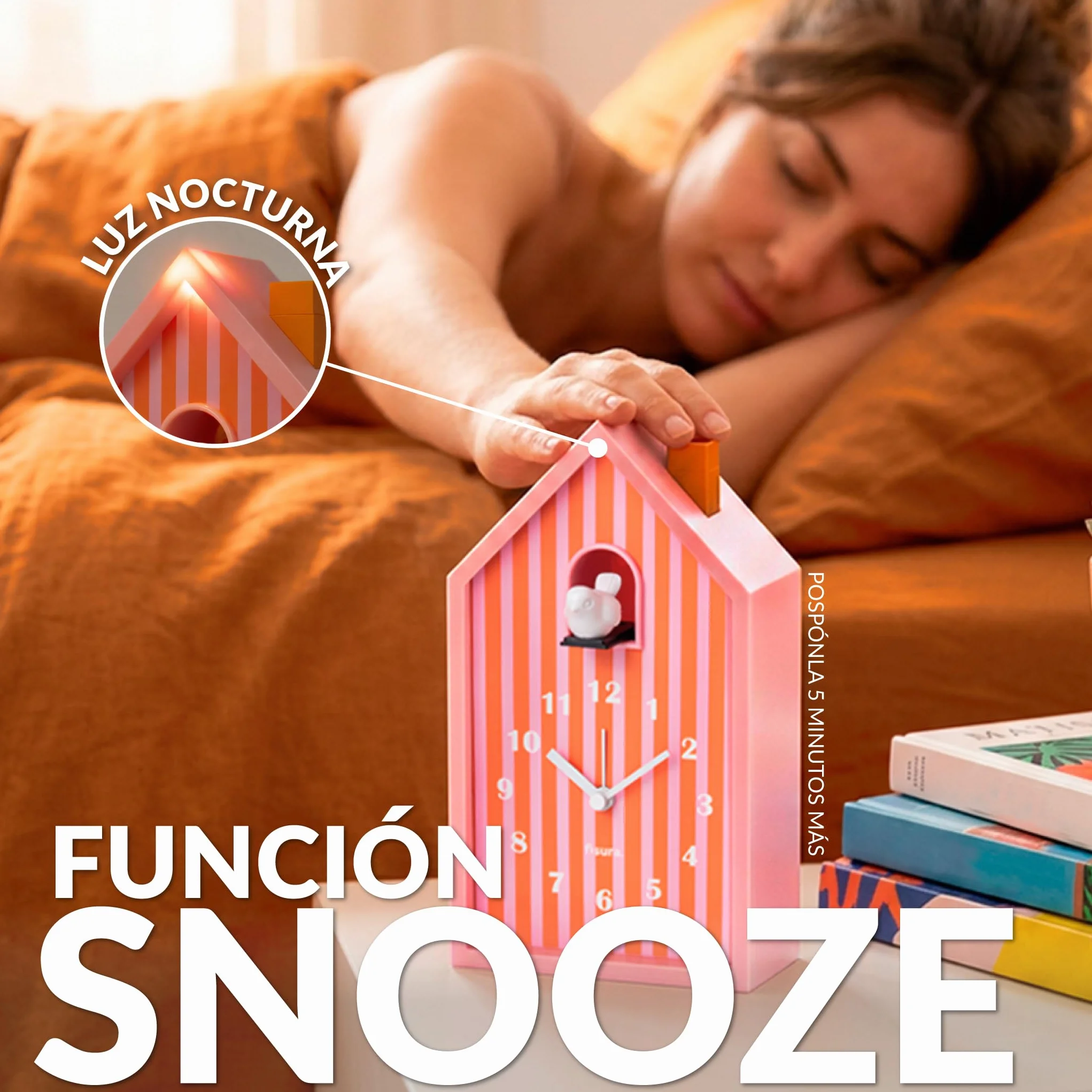 Fisura – Despertador Cuco casita “Rayas” Naranja y Rosa. Despertador analógico Original con Agujas. Botón de Snooze y luz. Regalo Original. 3 Pilas AA (no Incluidas)