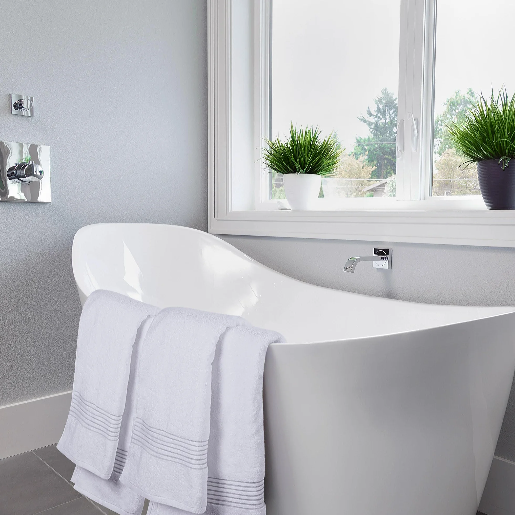 Utopia Towels - Juego de Toallas Baño (Paquete de 4, 69 x 137 cm) Toallas Ducha Algodón 100% Ring-Spun Alta Absorción y Secado Rápido (Blanco)