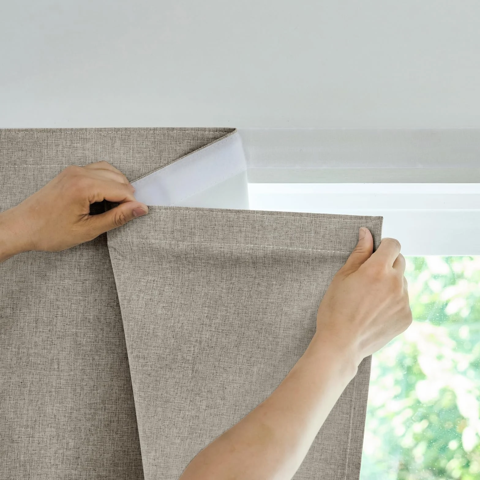 Jilron Cortina opaca para puerta, 100% opaca, sin agujeros, para interior, dormitorio, salón, protección solar, ventana, interior, protección térmica (café claro, 182 x 64 cm), 1 unidad