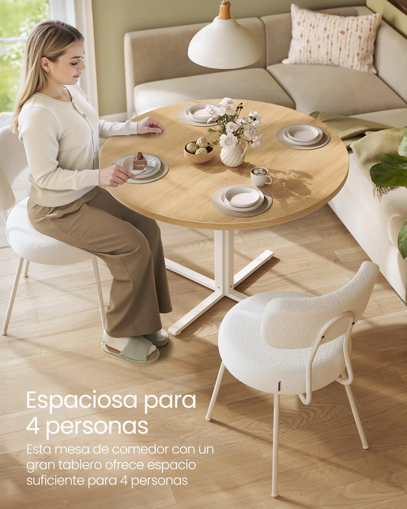 VASAGLE Mesa de Comedor Redonda, Mesa de Cocina Pequeña para 4 Personas, Estilo Rústico, Superficie Resistente al Agua, Diámetro de 80 cm, Alto de 74,8 cm, para Salón, Roble Dorado KDT082Y02