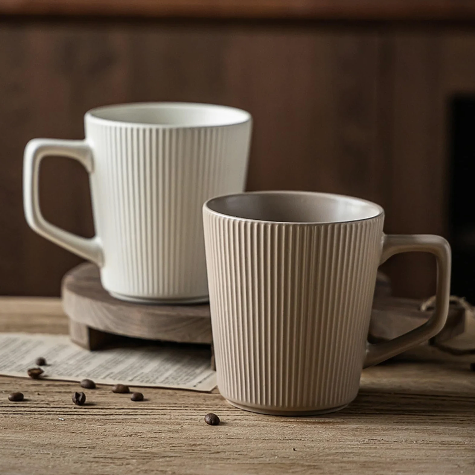 Taza de alivio retro japonesa de 500 ml, taza de alivio simple para el hogar, color blanco, grado A, 500 ml.