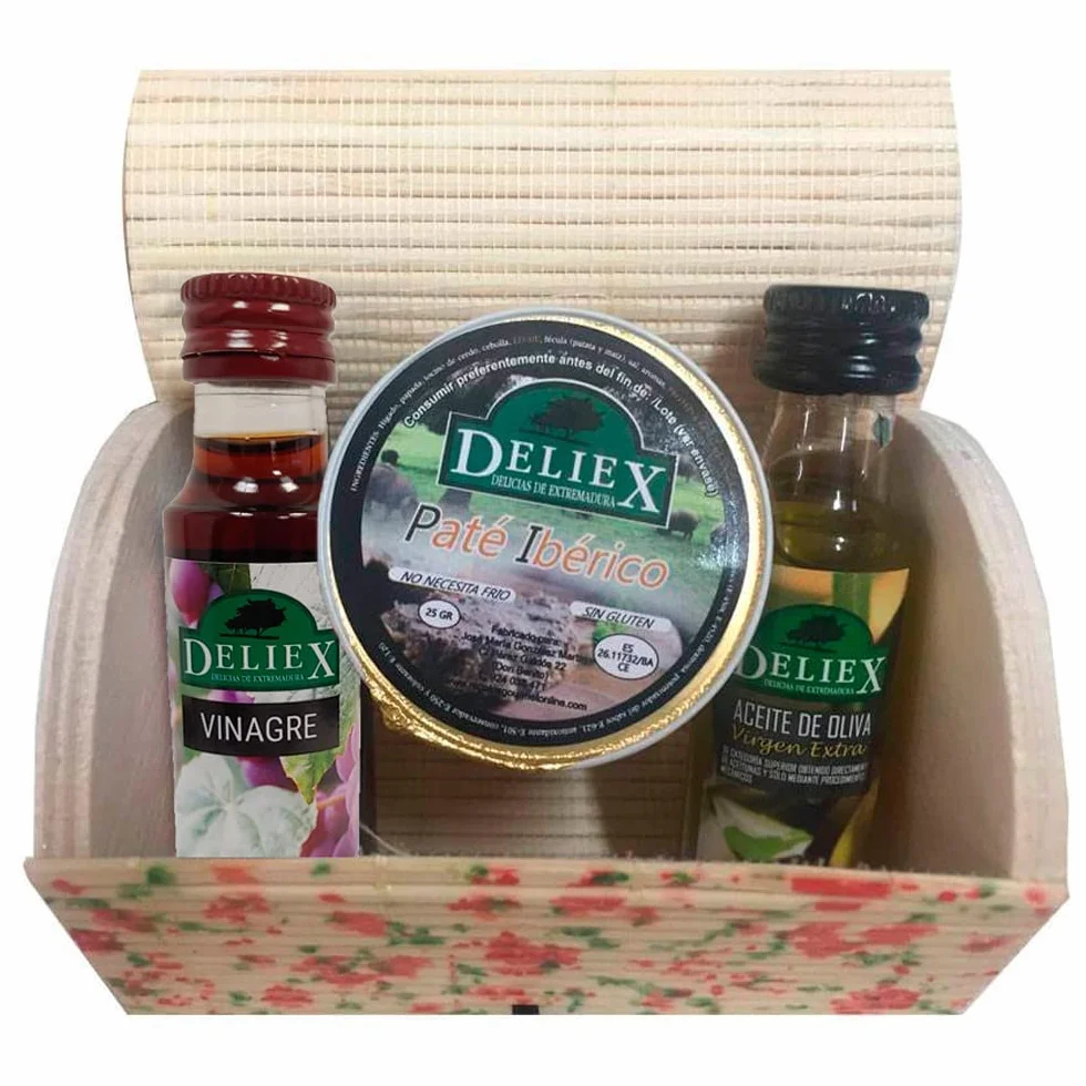 Recuerdo en baúl de flores con miniaturas de Aceite de Oliva, vinagre de Jerez D.O. y monodosis de paté ibérico (Pack 24 ud)