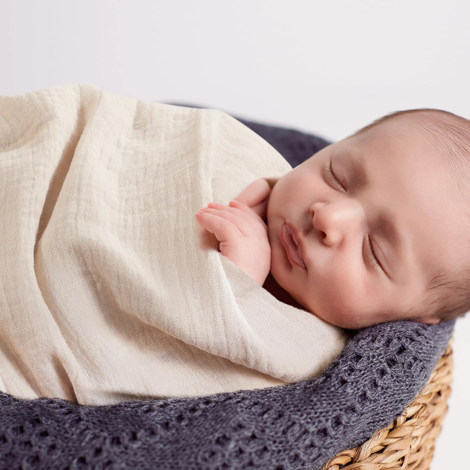 Muselina Manta Bebé 100x100cm, 3 Piezas Grande Mantas Swaddle de Muselina de Algodón, Suave & Respirable Manta Envolvente Bebe para Recién Nacidas, Unisexo (Arcoíris)