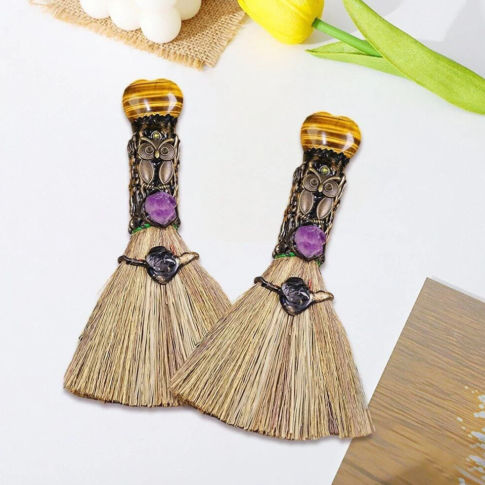 Mini Escoba de Altar de Bruja de Cristal Natural - Pequeño Palo Hecho a Mano para Ritual Wicca - Decoración de Halloween para Hogar y Coche