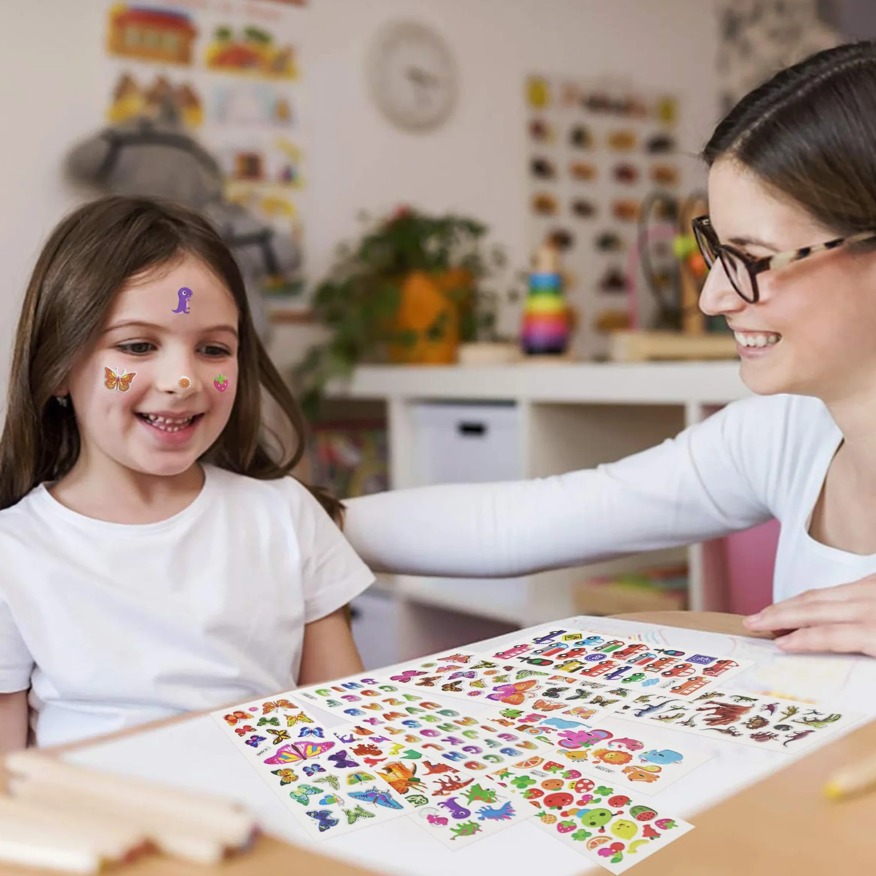 Pegatinas para Niños 600+, 24pcs Pegatinas Infantiles 3D Puffy Stickers, Aplicable Gratificantes Regalos Scrapbooking, Que Incluyen Automóviles,Animales, Números, Frutas, Letras, Vida Marina