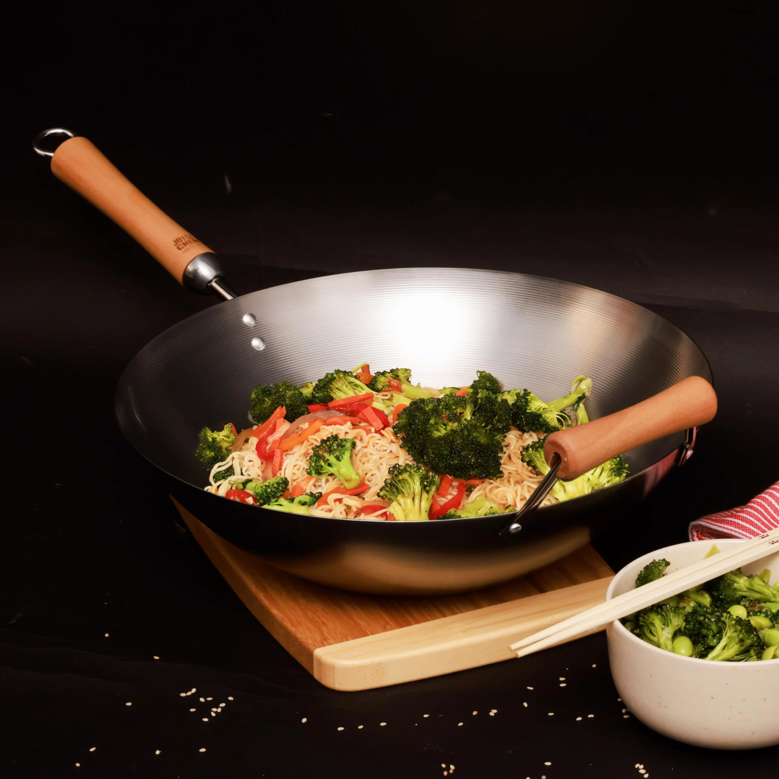 JOYCE CHEN Classic Series Wok de acero al carbono de 14 pulgadas con asas de abedul