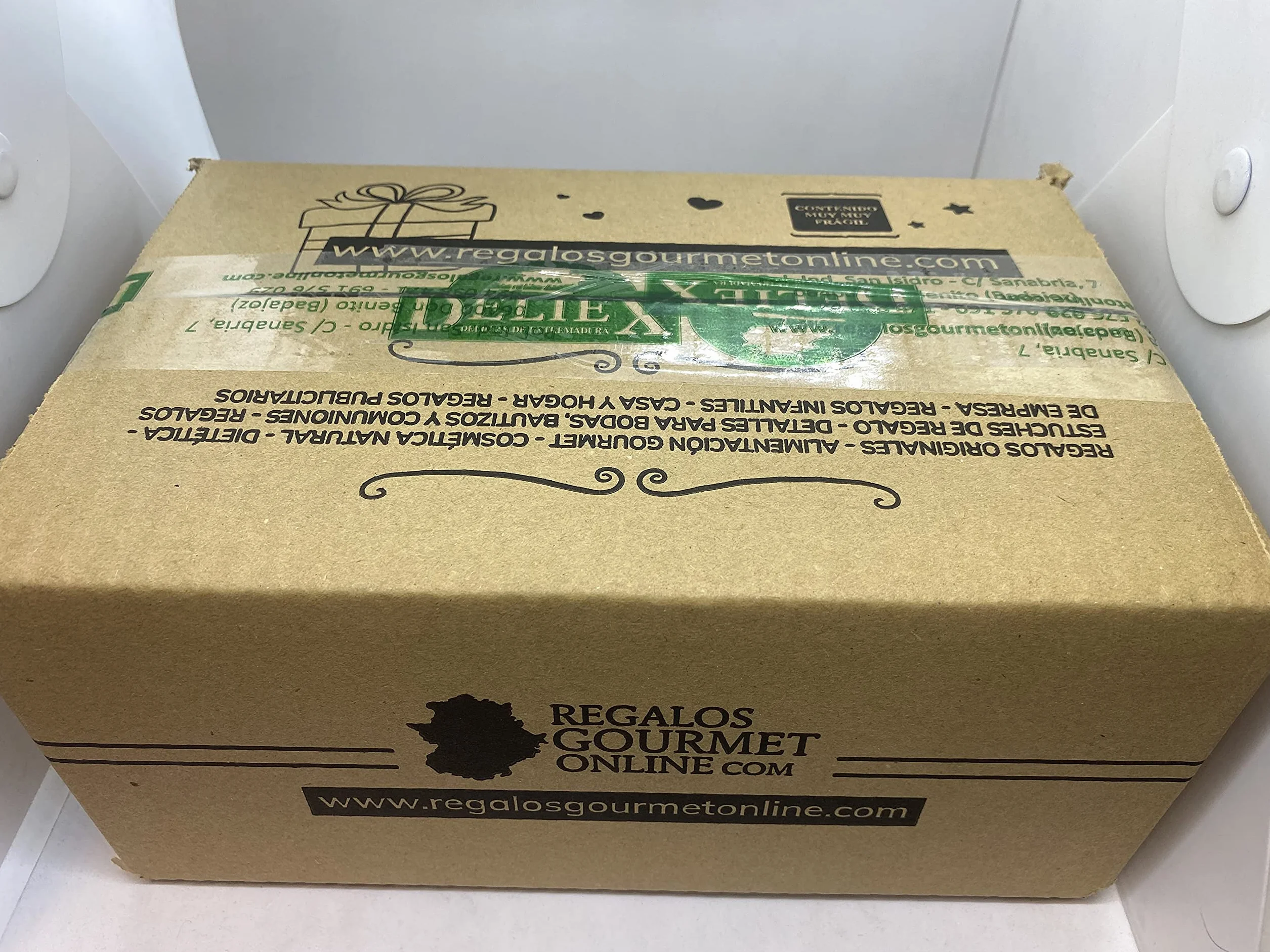 ADRI. Caja de madera para vino con virutas de relleno | 2 Botellas | Tapa corredera en DM y asas para transportar. Medidas de la caja 35 x 21 x 11 cm