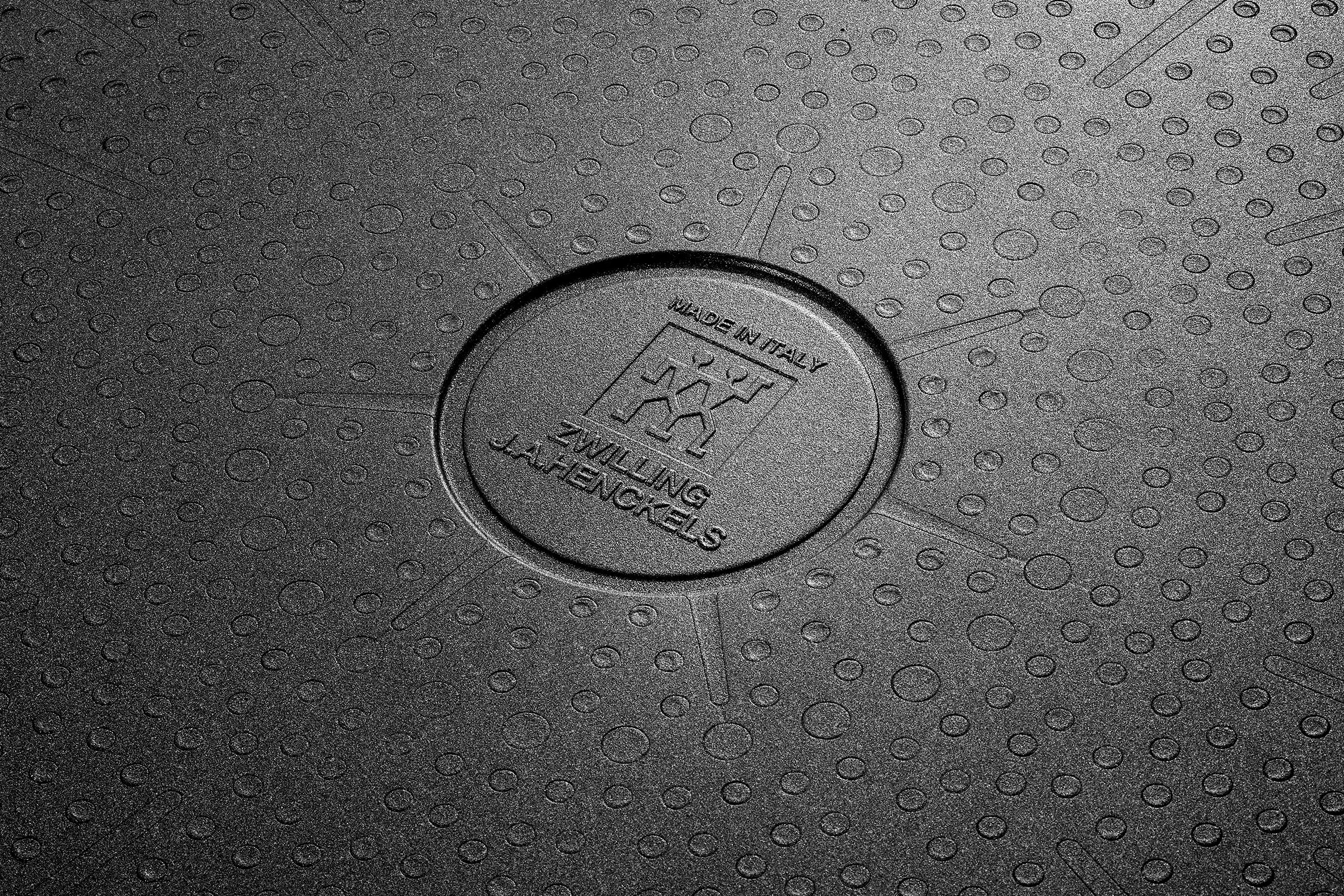 ZWILLING Wok de aluminio, 30 cm, con revestimiento antiadherente Duraslide Diamond de 4 capas con partículas de diamante, apta para inducción, color negro