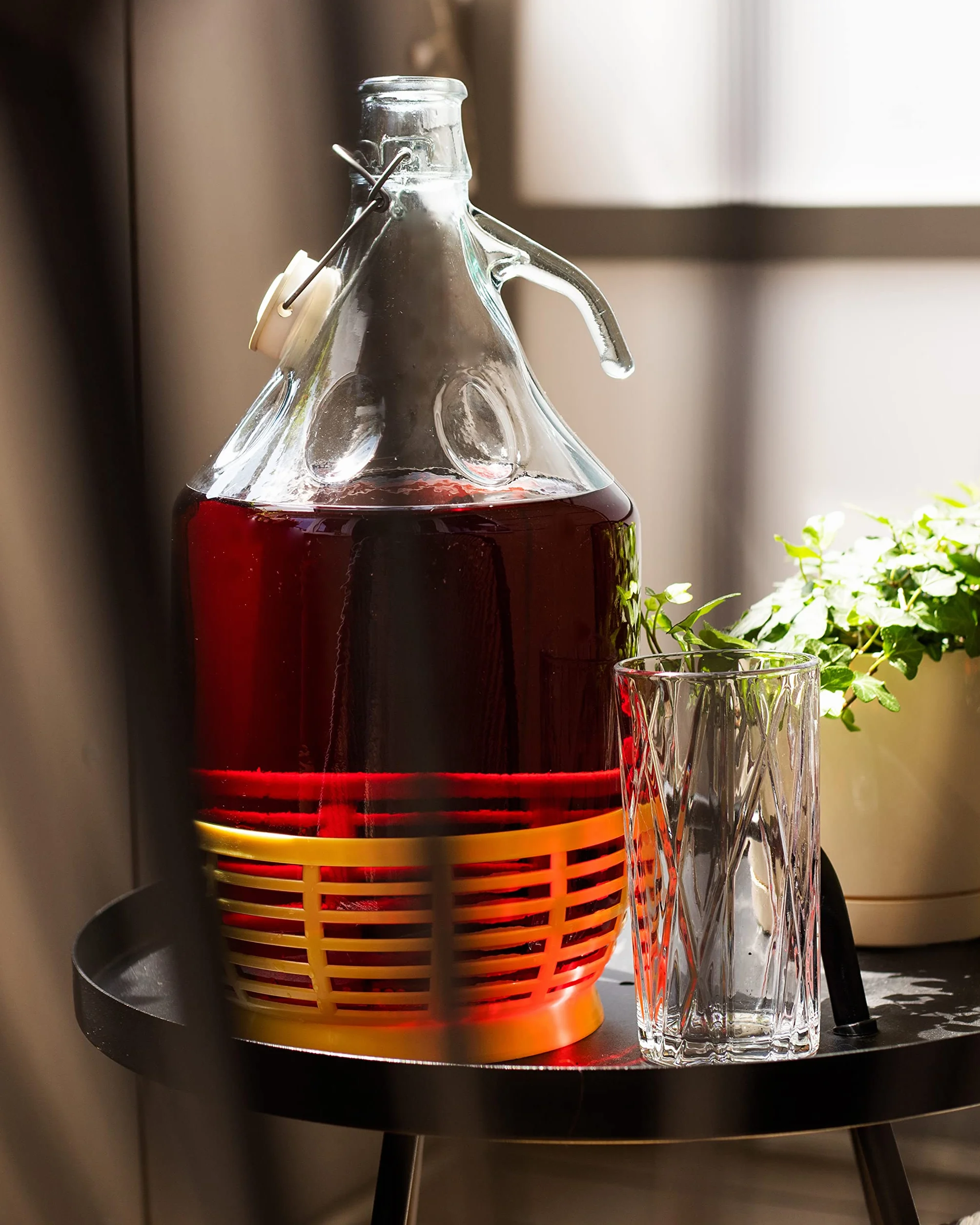 Enghals - Botellas de cristal transparente con cierre de clip, cesta protectora y tapón para hacer vino, fermentación y almacenamiento de bebidas, 2 unidades x 5 l