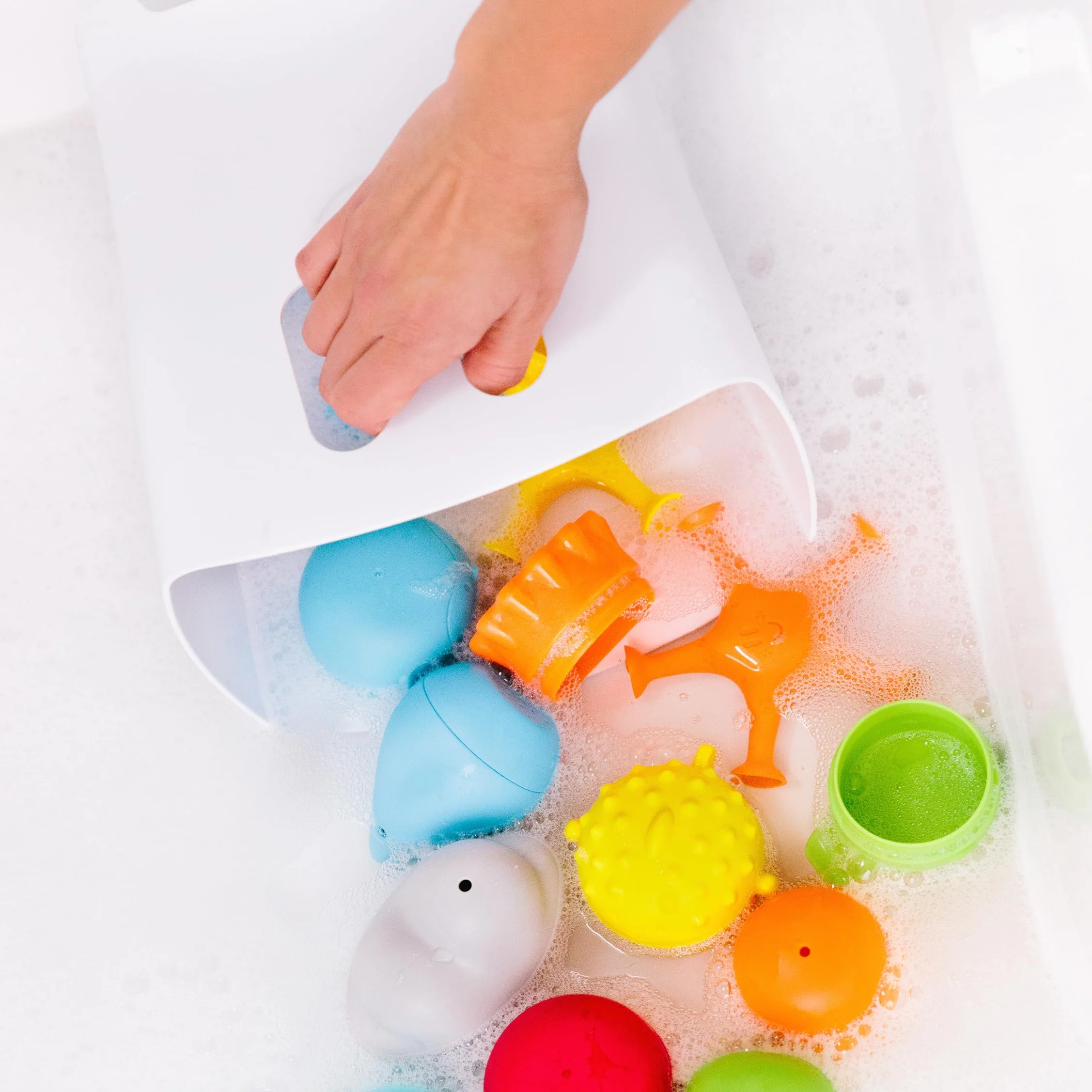Ubbi organizador de juguetes de baño independiente con estante de secado extraíble, salvia