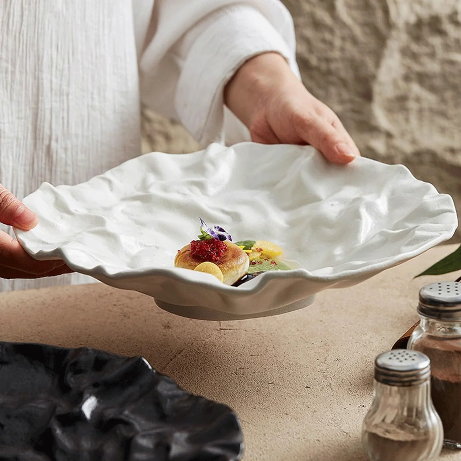 Platos Llanos Platos hondos Plegables de cerámica, vajilla de Color sólido, Plato de Fruta, Plato de Ensalada, vajilla de Calidad de cerámica for el hogar Platos Postre(Negro,9inch)