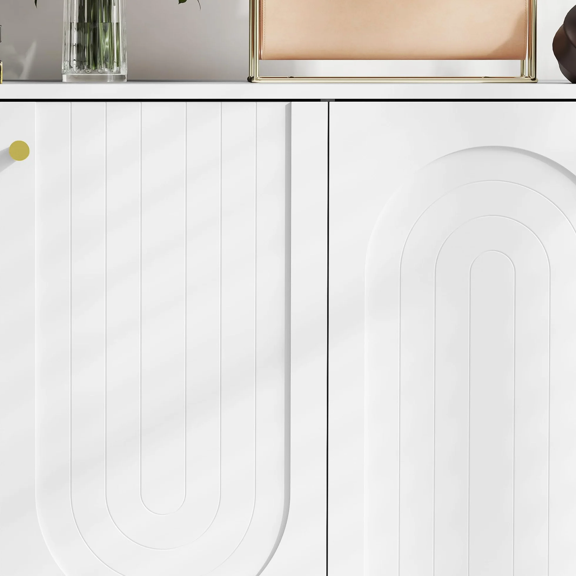 HOMCOM Aparador 4 Puertas Aparador para Salón Moderno con Estantes Ajustables y Patas Doradas para Comedor Entrada Mueble para TV hasta 65 Pulgadas Blanco 140,8x35x77,5 cm