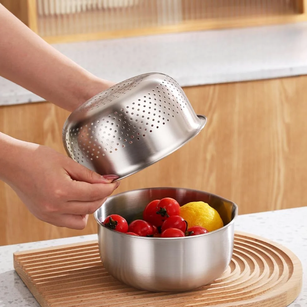 Juego de colador de acero inoxidable, 2 piezas de colador de frutas y verduras con cuenco medidor, cesta de drenaje de pasta para uso en cocina y campamento (M)