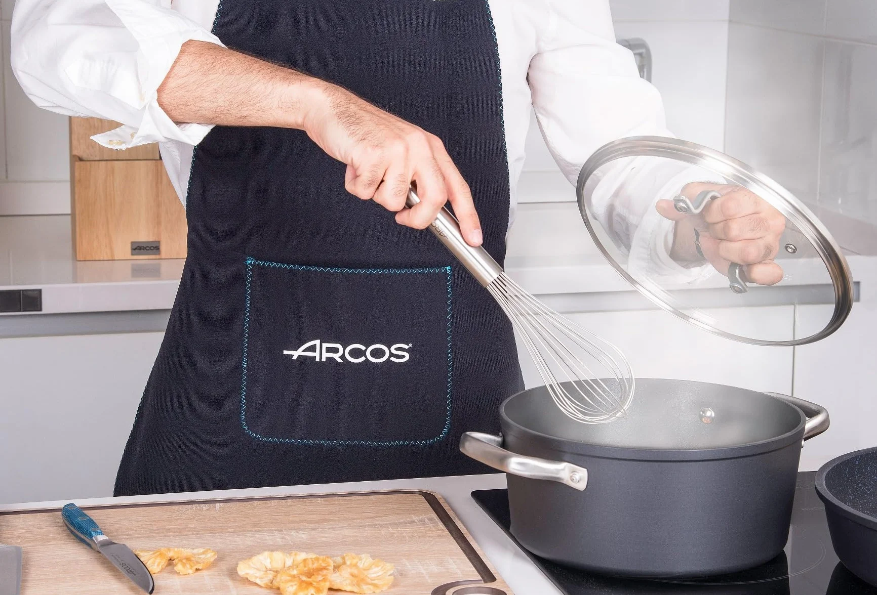 Arcos Batidor de Varillas Manual - Acero Inoxidable para Cocina - 300 mm - Ideal para Mezclar y Batir - Mango Ergonómico - Color Plata