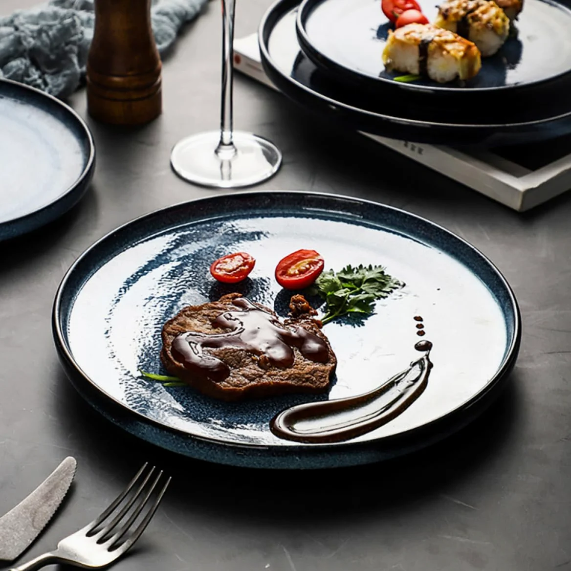 Zerodeko Plato Redondo de Cerámica Azul Borde para Carne y Aperitivos | Acabado Decorativo, Diseño Elegante, Superficie Lisa, Uso Multiusos para Mesa y Servicio Familiar