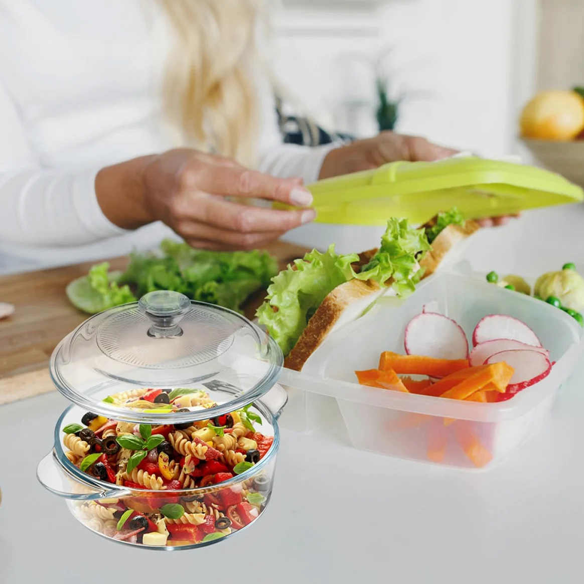 Bol de Vidrio Resistente al Calor de 1.7 litros con Tapa Transparente, Adecuado para Ensaladas y Postres, Duradero y Fácil de Limpiar para Uso Diario
