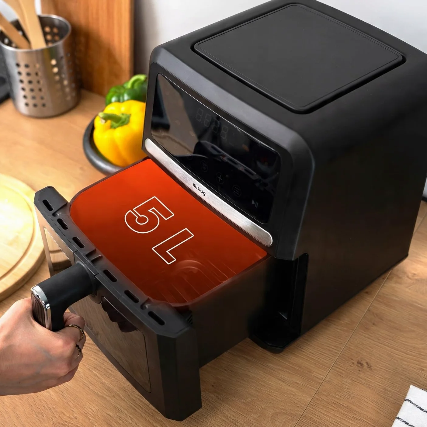 Freidora de Aire 5L 1500W, Air Fryer sin Aceite con 10 Programas Automáticos, 40–200°C, Pantalla LED Táctil, Cesta y Rejilla, Ventana de Visualización, Fácil Limpieza, Compacta, Negro