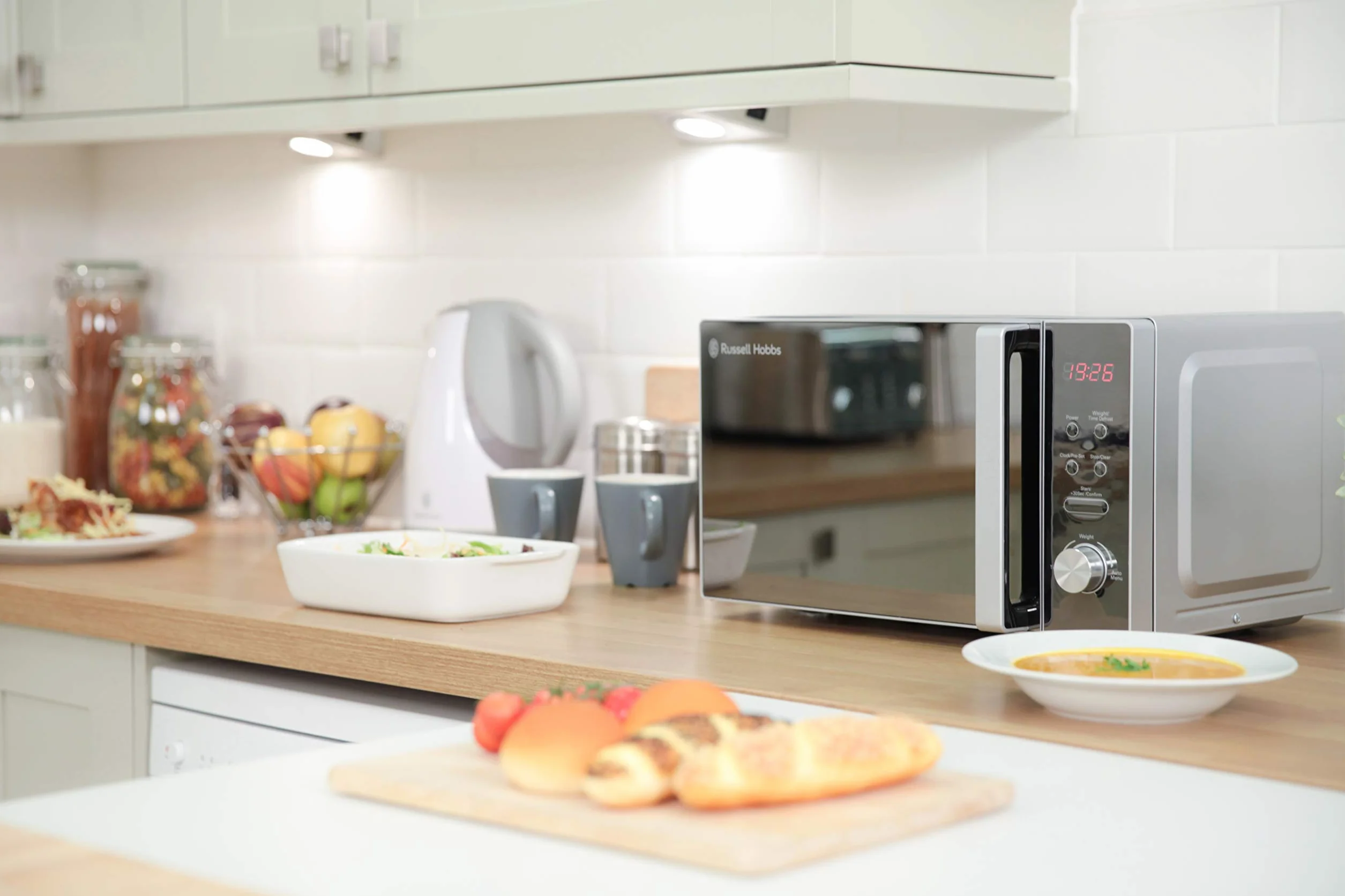Russell Hobbs RHM2076S - Microondas compacto independiente, 800 W, 20 litros, plateado