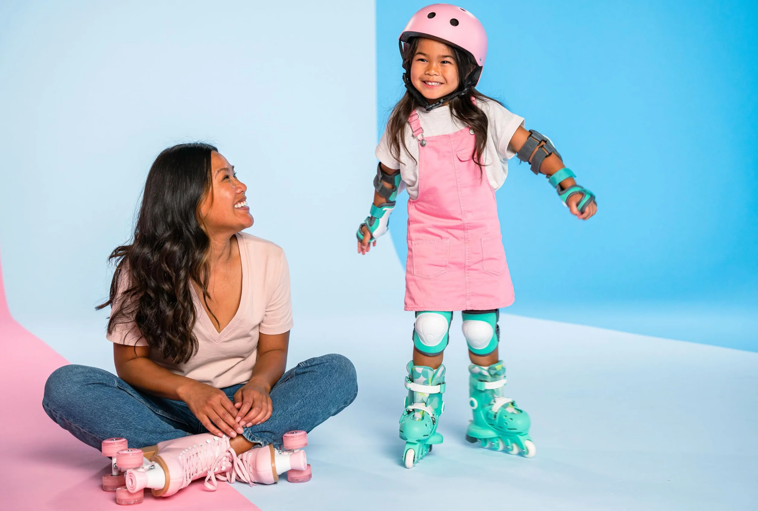 Yvolution Patines de aprendizaje para niños para principiantes, patines ajustables 2 en 1, se convierten de tres ruedas a patines en línea, no necesita herramientas para niñas y niños de más de 2