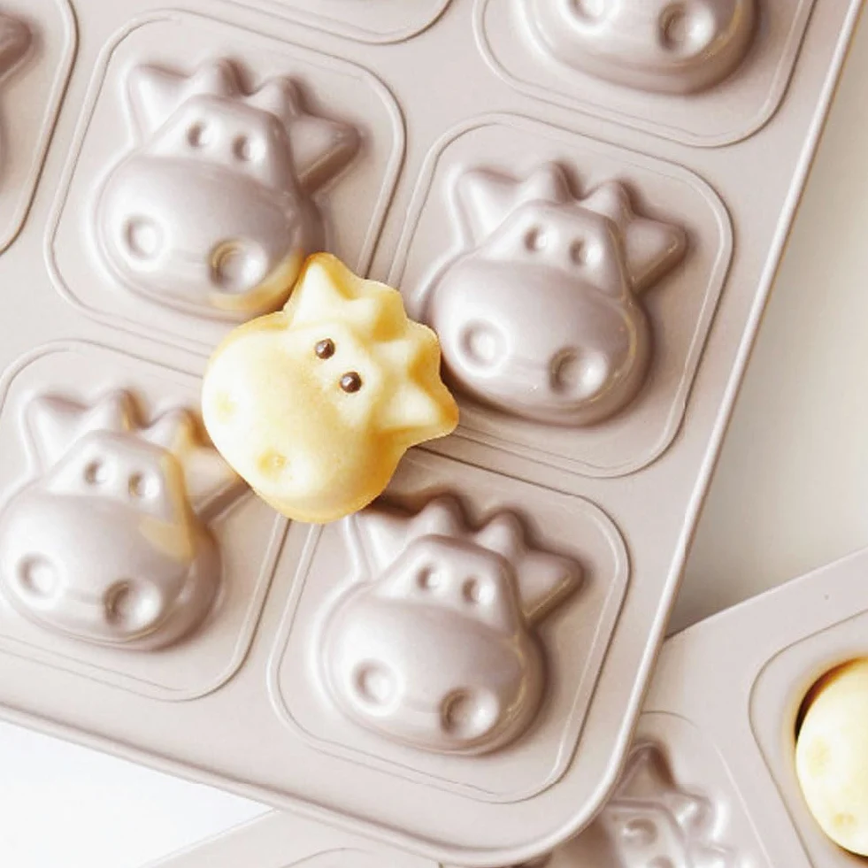 CANDeal Molde para Hornear Muffins con Forma De Buey De 12 Cavidades, Moldes Antiadherentes para Hornear Pasteles De Animales, Moldes para Pasteles De Vaca Novedosos para Hornear En El Horno