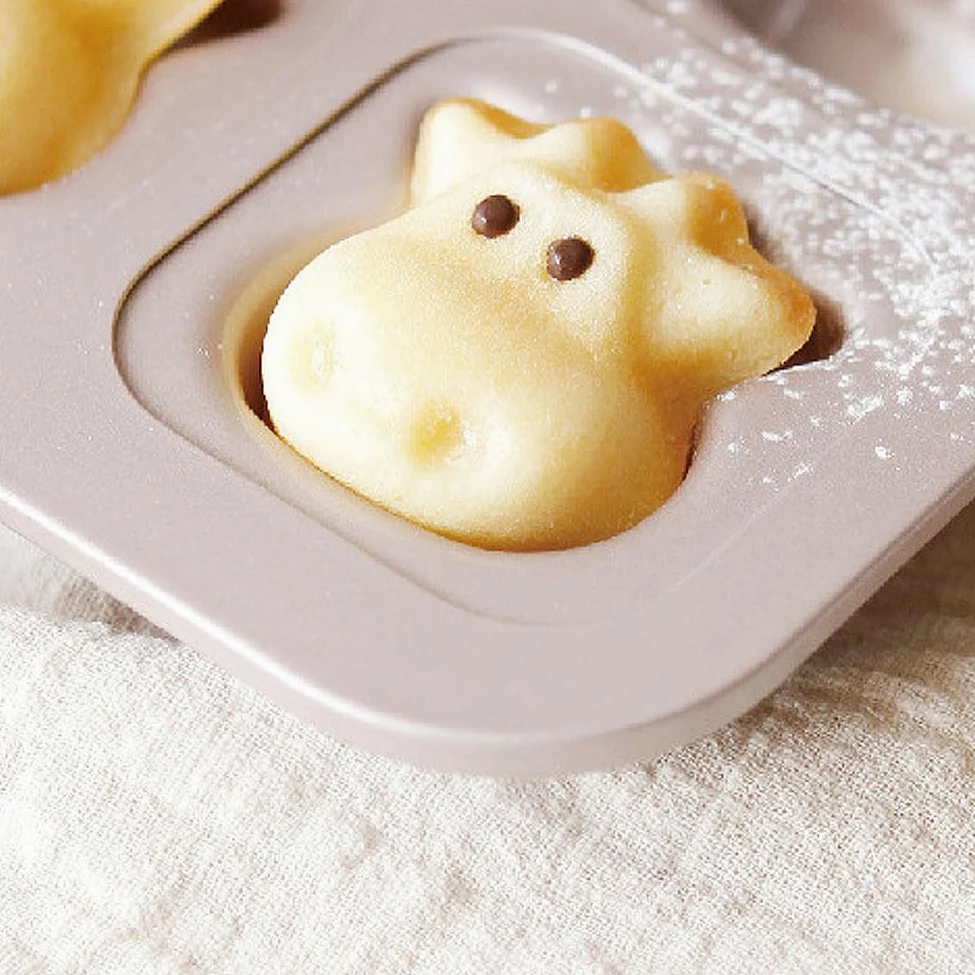 CANDeal Molde para Hornear Muffins con Forma De Buey De 12 Cavidades, Moldes Antiadherentes para Hornear Pasteles De Animales, Moldes para Pasteles De Vaca Novedosos para Hornear En El Horno