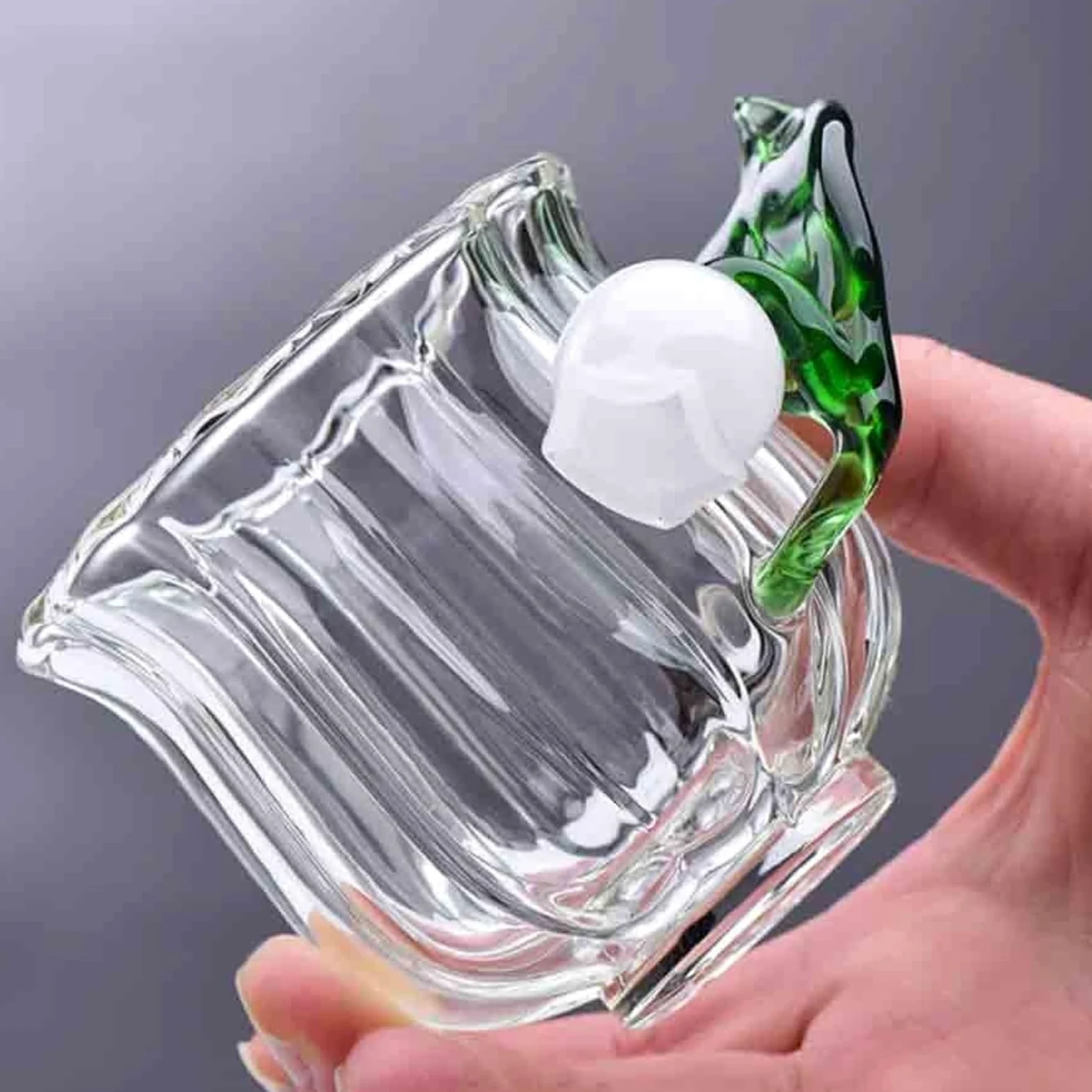 vasos para beber Taza de vidrio soplado a mano con asa en forma lirio la válvula, 135 ml. Tazas café/té borosilicato transparente