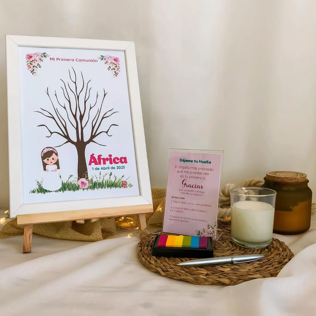 Disatrezzo - Árbol de Huellas Personalizado para Comunión Niña– Kit Completo con Marco, Tintas, Bolígrafo, Instrucciones, Caballete y Banderín Mi Primera Comunión. Libro de Firmas y Dedicatorias.