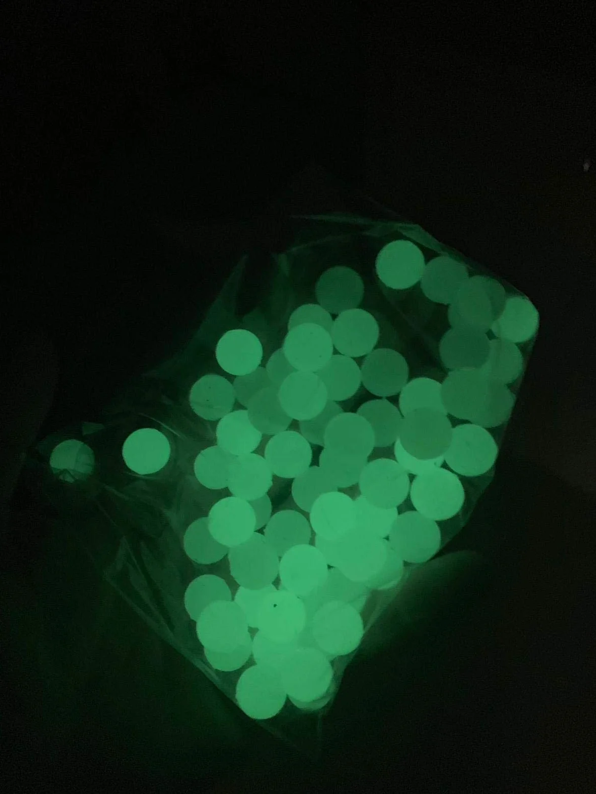 SSR 100 Night Vision Silicon Rubber Balls 68 Cal Green Fluorescence Paintballs Shining at Dark