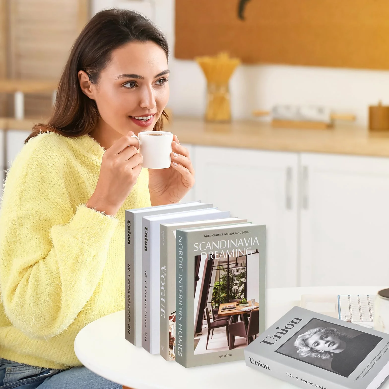 4Piezas Modernos Libros Falsos,Libros Decorativos para del Hogar,Libros De Exhibición Falsos,Libro Decorativo de Moda,para Decoración De Estantería De Mesa De Centro del Hogar,Oficina, Bar (Style A)