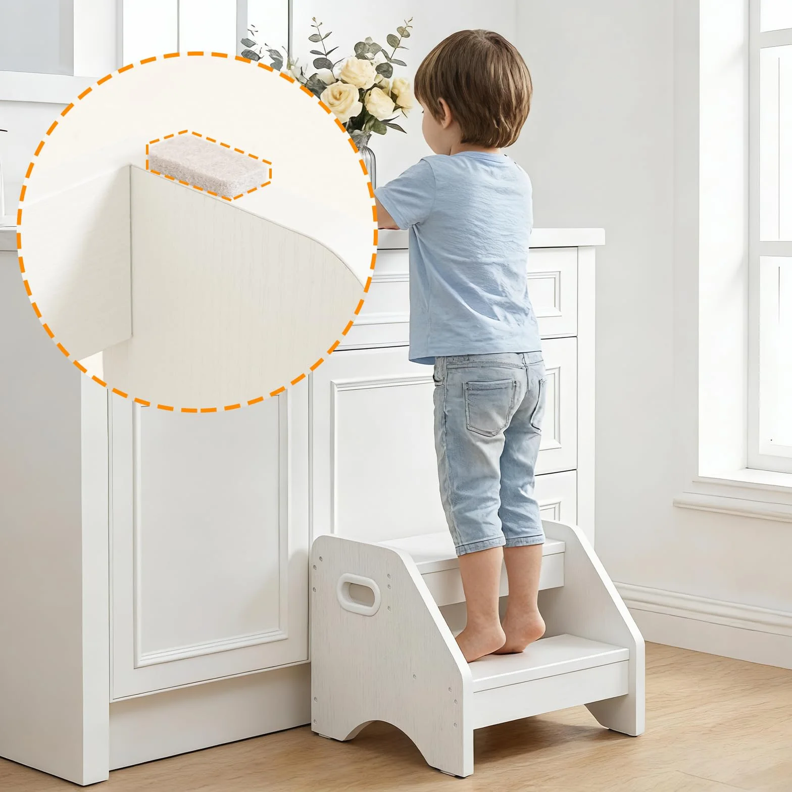 HOOBRO Taburete para Niños de 2 Peldaños en Forma de Trapecio, Asas y Alfombrillas Antideslizantes, Taburete Infantil, Carga 30 kg, para Niños de 3 a 8 años, para Salón, Dormitorio, Blanco EWT28JD01