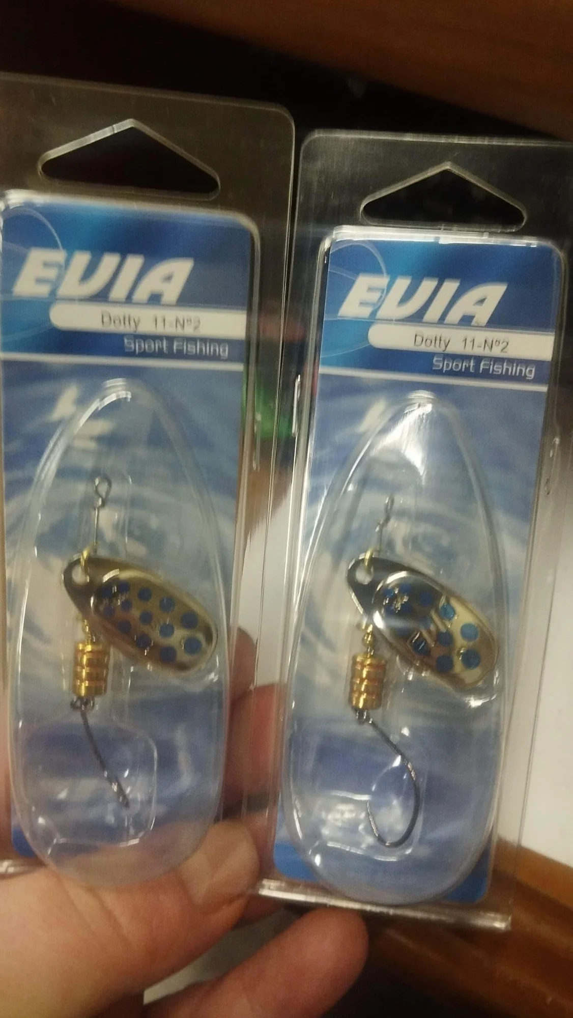 Evia Dotty Cucharilla de Pesca Modelo 11 Numero 2 Color Plata Azul 4,2g Anzuelo Simple sin Muerte 2 Piezas