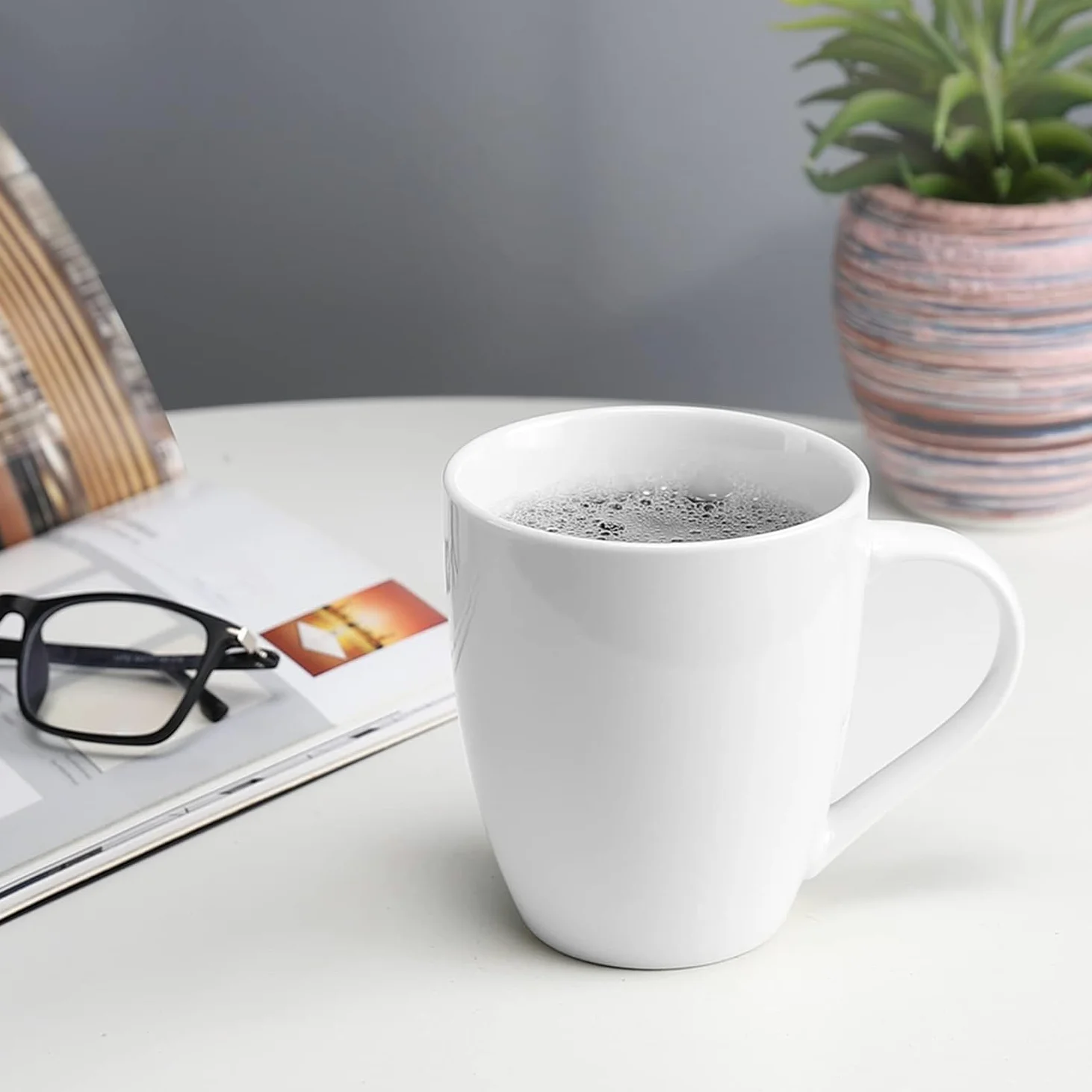 Juego de 6 tazas de café de porcelana de 13 onzas con asa, tazas de té de cerámica para café con leche, té caliente, capuchino, moca, cacao, juego de regalo de tazas de colores surtidos, aptas para
