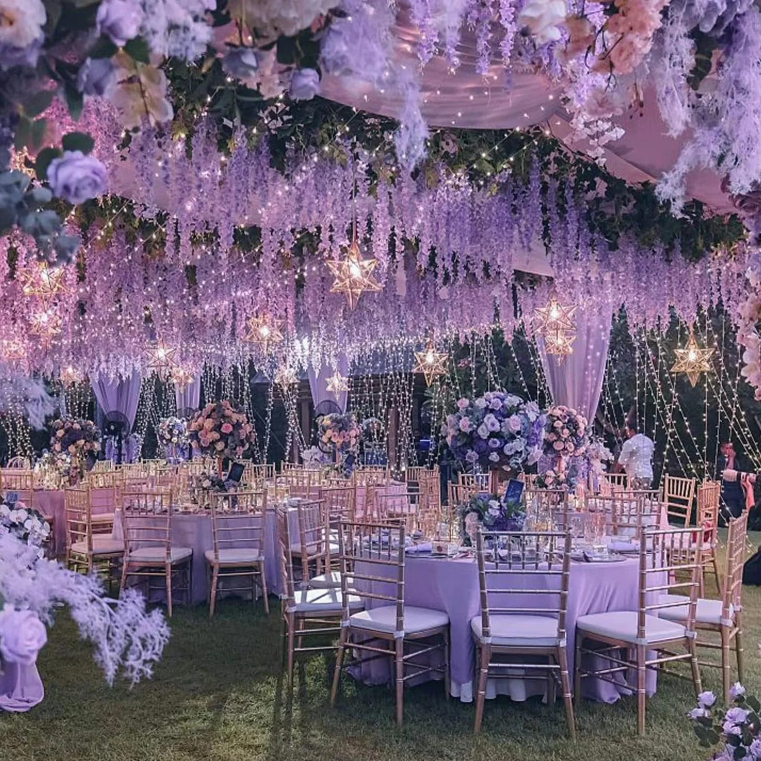 12 unidades de glicinas artificiales, 110 cm de largo, guirnalda de flores de seda colgante con triple tallo, para bodas, fiestas, barandillas y decoración del hogar interior/exterior (morado)
