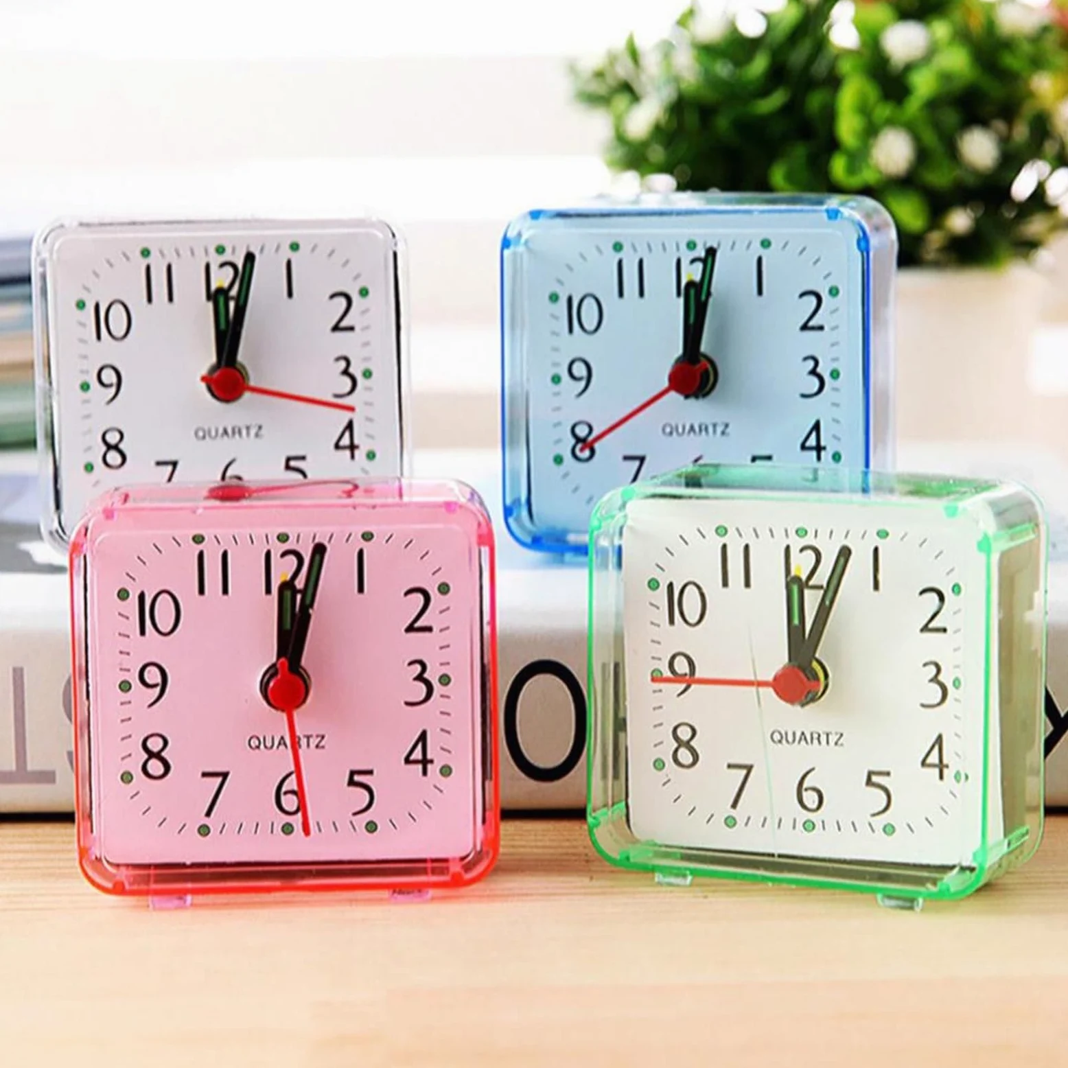 Reloj despertador digital pequeño de mesita de noche, silencioso(White)